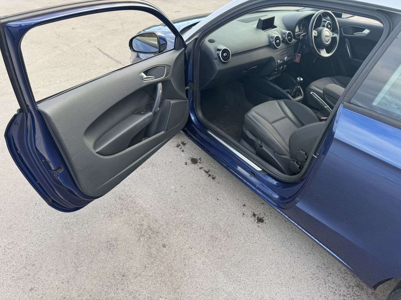 2011 AUDI A1 2011 AUDI A1