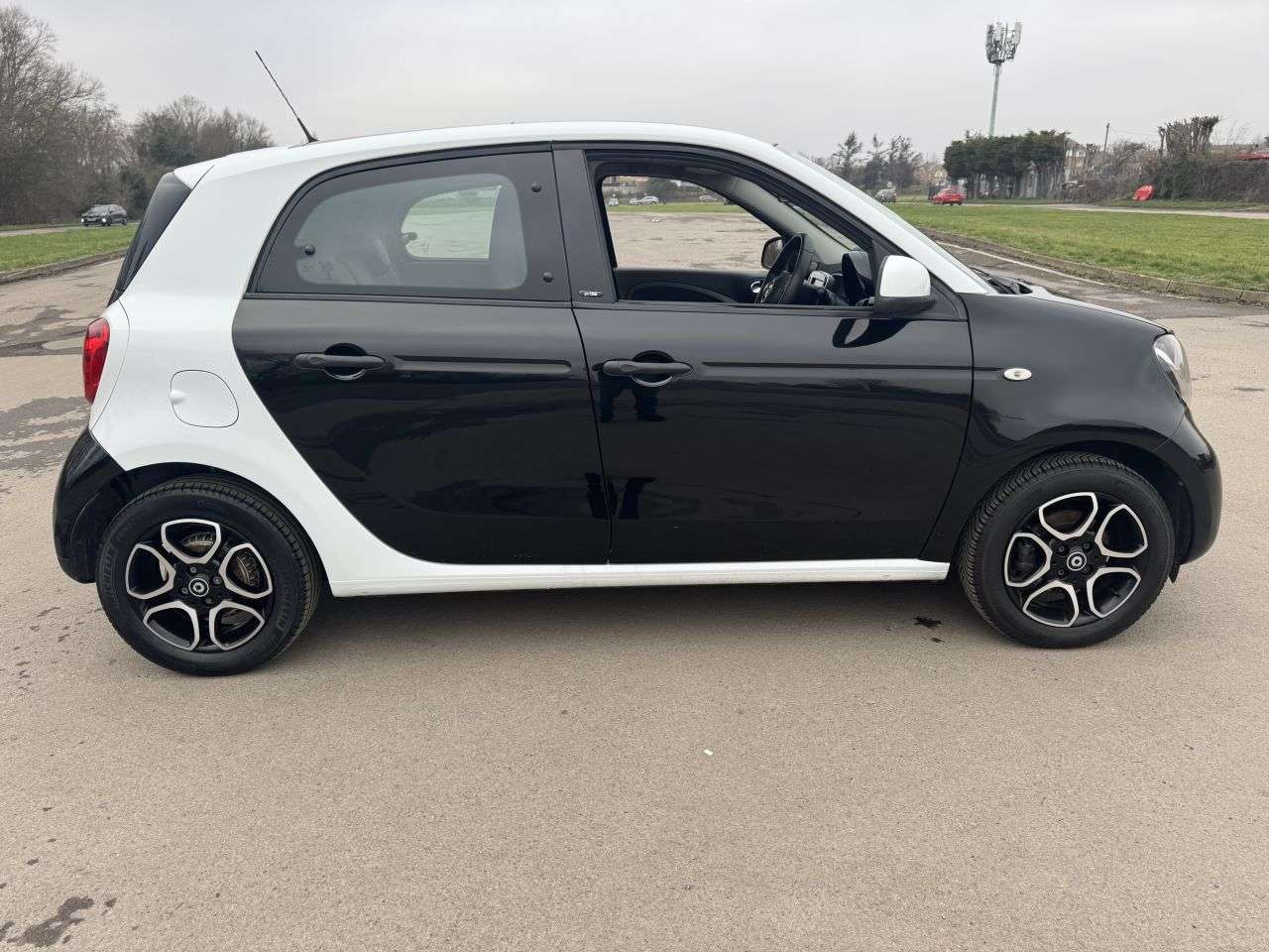 2015 SMART FORFOUR 2015 SMART FORFOUR