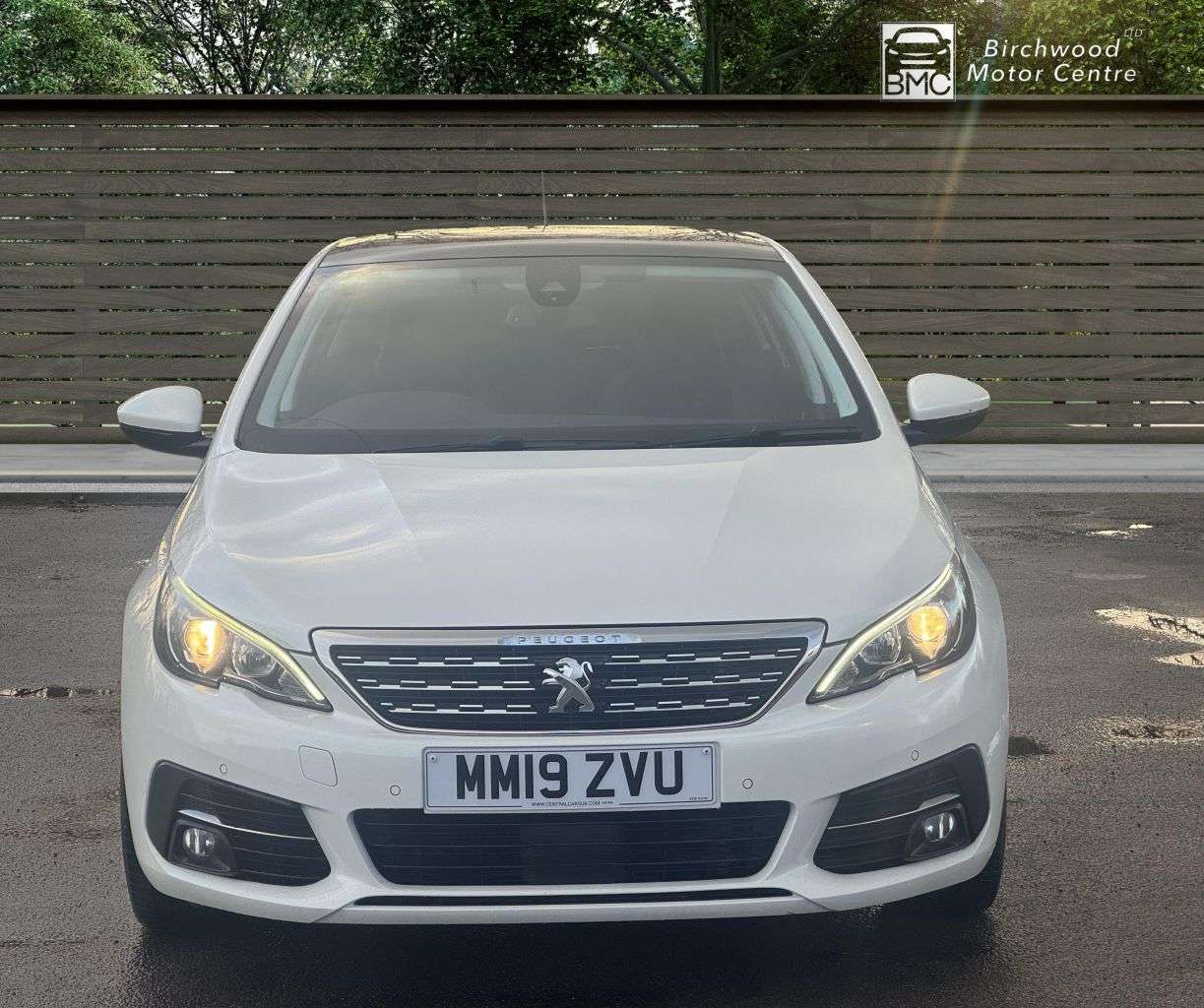 A 2019 PEUGEOT 308 1.2 PureTech Tech Edition Hatchback 5dr Petrol Manual Euro 6 (s/s) (130 ps) A 2019 PEUGEOT 308 1.2 PureTech Tech Edition Hatchback 5dr Petrol Manual Euro 6 (s/s) (130 ps)