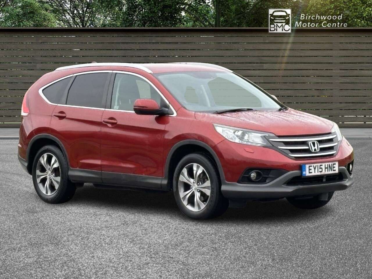 A 2015 HONDA CR-V 2.0 i-VTEC SR SUV 5dr Petrol Manual 4WD Euro 5 (s/s) (155 ps) A 2015 HONDA CR-V 2.0 i-VTEC SR SUV 5dr Petrol Manual 4WD Euro 5 (s/s) (155 ps)