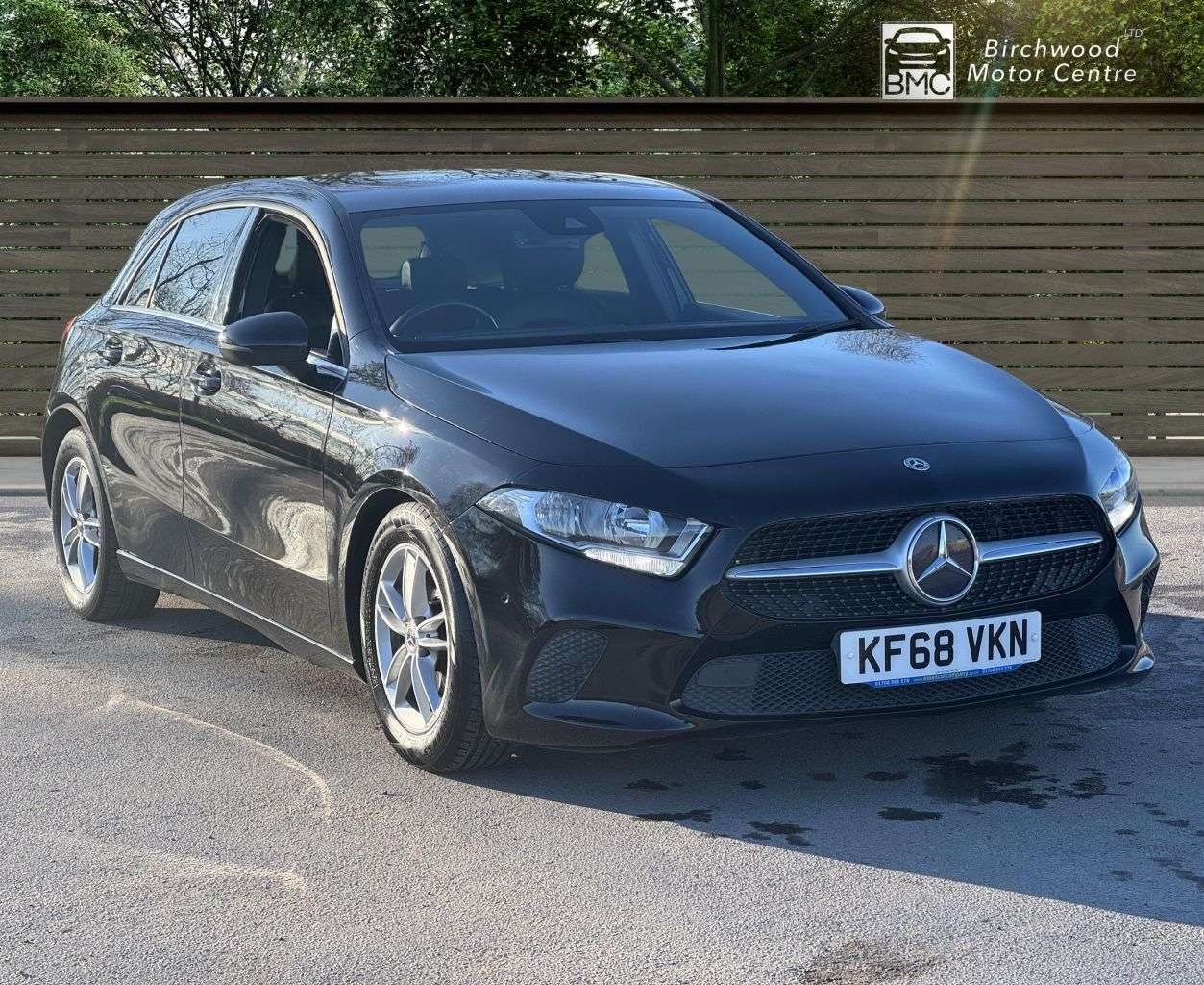 A 2019 MERCEDES-BENZ A-CLASS 1.3 A180 SE (Executive) Hatchback 5dr Petrol Manual Euro 6 (s/s) (136 ps) 1 A 2019 MERCEDES-BENZ A-CLASS 1.3 A180 SE (Executive) Hatchback 5dr Petrol Manual Euro 6 (s/s) (136 ps) 1