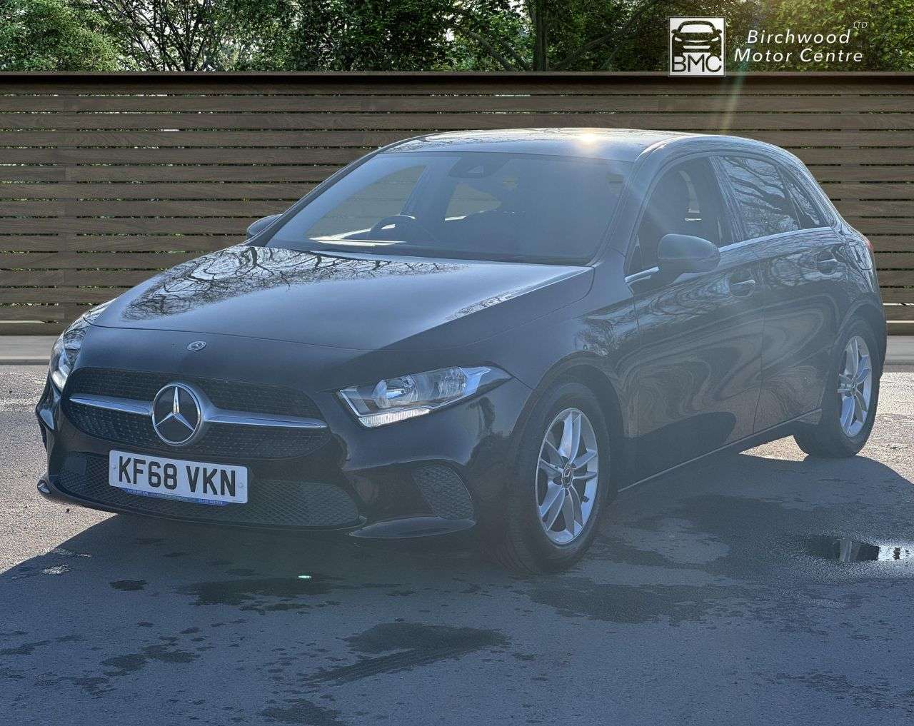 A 2019 MERCEDES-BENZ A-CLASS 1.3 A180 SE (Executive) Hatchback 5dr Petrol Manual Euro 6 (s/s) (136 ps) 1 A 2019 MERCEDES-BENZ A-CLASS 1.3 A180 SE (Executive) Hatchback 5dr Petrol Manual Euro 6 (s/s) (136 ps) 1