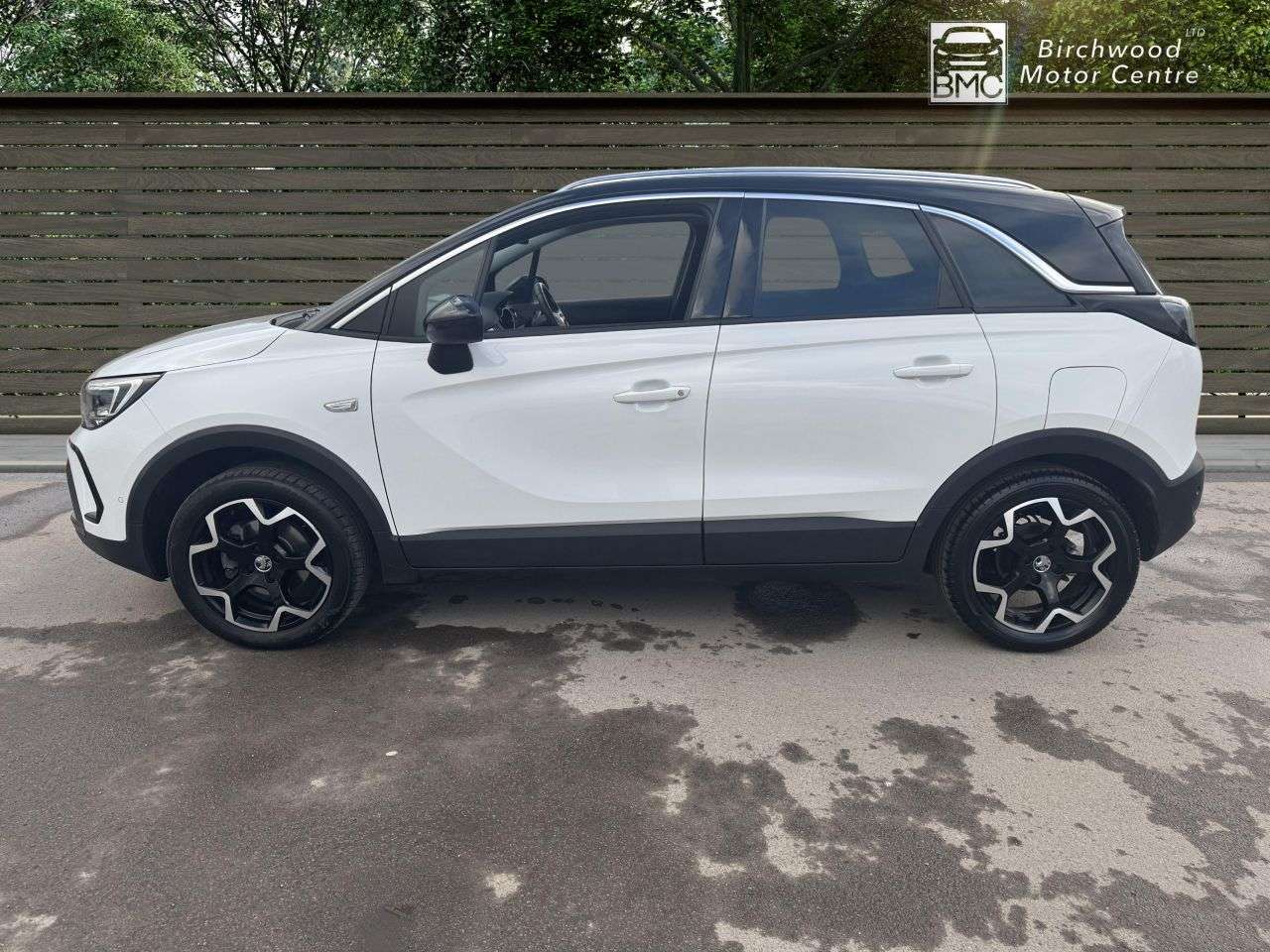 A 2024 VAUXHALL CROSSLAND 1.2 Turbo Ultimate SUV 5dr Petrol Auto Euro 6 (s/s) (130 ps) FULL SERVICE H A 2024 VAUXHALL CROSSLAND 1.2 Turbo Ultimate SUV 5dr Petrol Auto Euro 6 (s/s) (130 ps) FULL SERVICE H