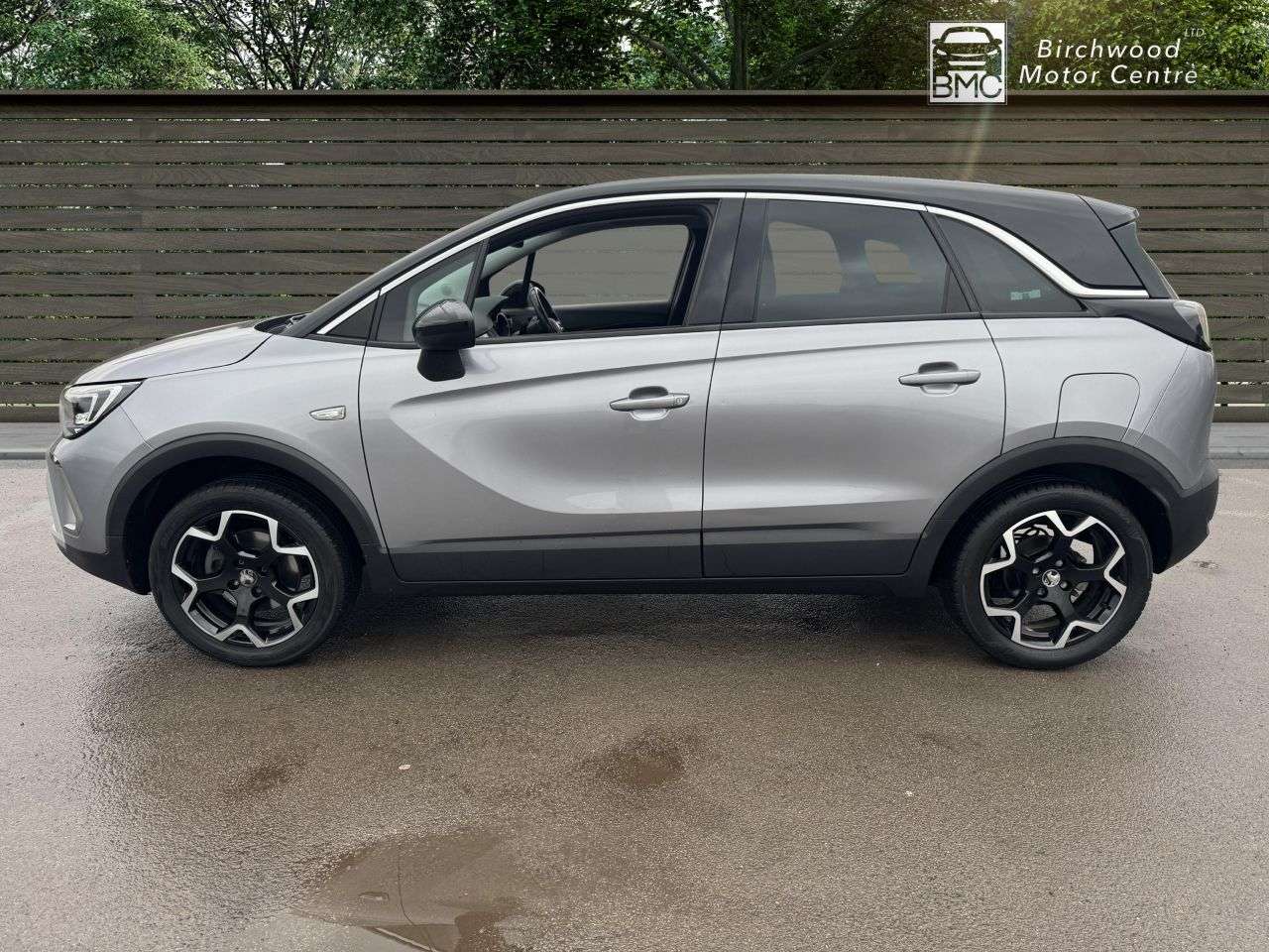A 2022 VAUXHALL CROSSLAND 1.2 Turbo Elite Edition SUV 5dr Petrol Auto Euro 6 (s/s) (130 ps) FULL SERV A 2022 VAUXHALL CROSSLAND 1.2 Turbo Elite Edition SUV 5dr Petrol Auto Euro 6 (s/s) (130 ps) FULL SERV