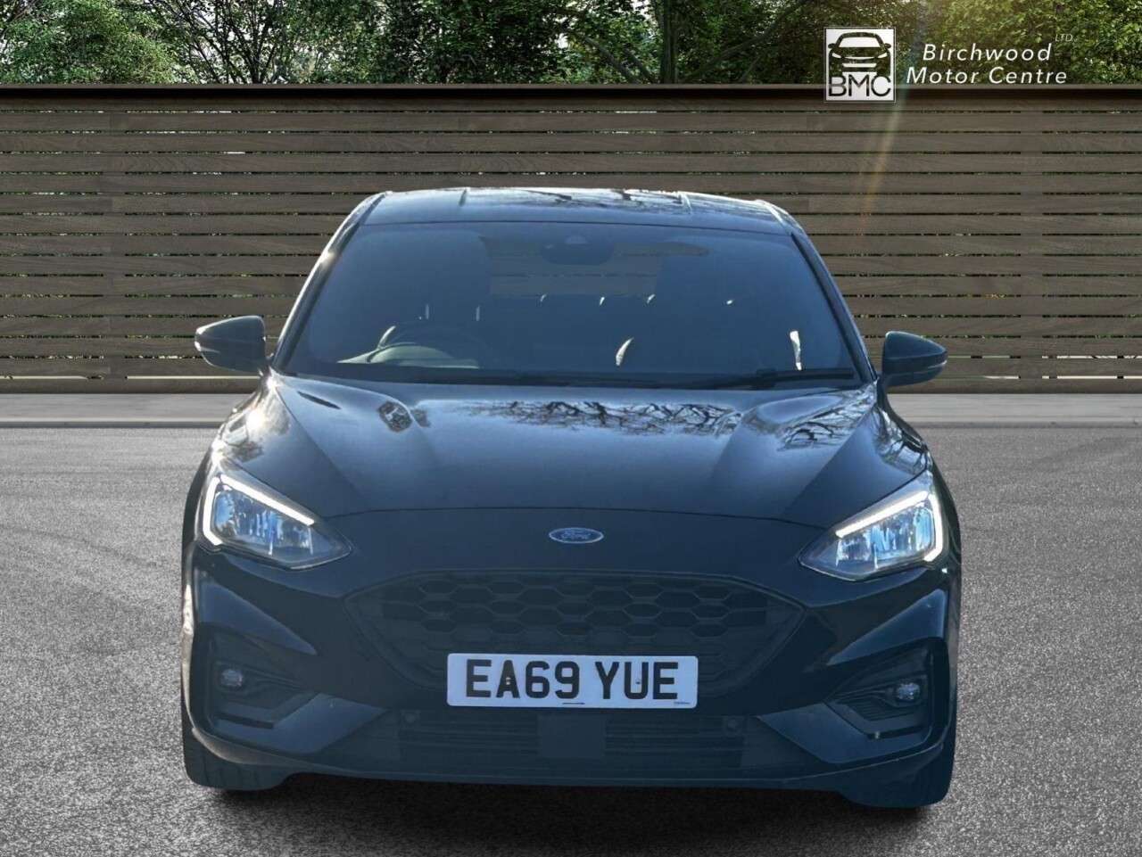 A 2019 FORD FOCUS 1.0T EcoBoost ST-Line X Hatchback 5dr Petrol Manual Euro 6 (s/s) (125 ps) S A 2019 FORD FOCUS 1.0T EcoBoost ST-Line X Hatchback 5dr Petrol Manual Euro 6 (s/s) (125 ps) S