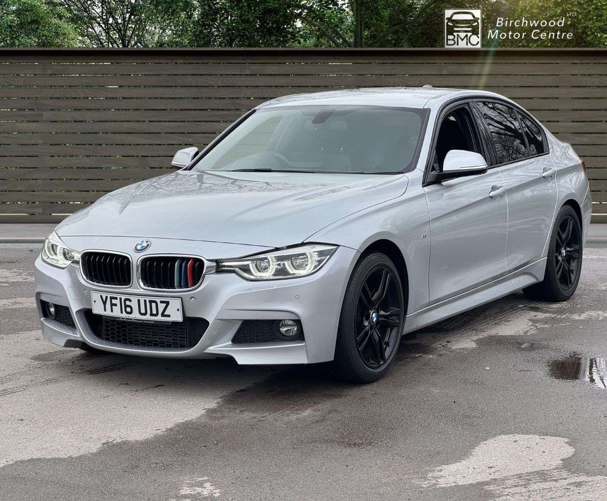 A 2016 BMW 3 SERIES 2.0 320d M Sport Saloon 4dr Diesel Auto Euro 6 (s/s) (190 ps) FULL LEATHER A 2016 BMW 3 SERIES 2.0 320d M Sport Saloon 4dr Diesel Auto Euro 6 (s/s) (190 ps) FULL LEATHER