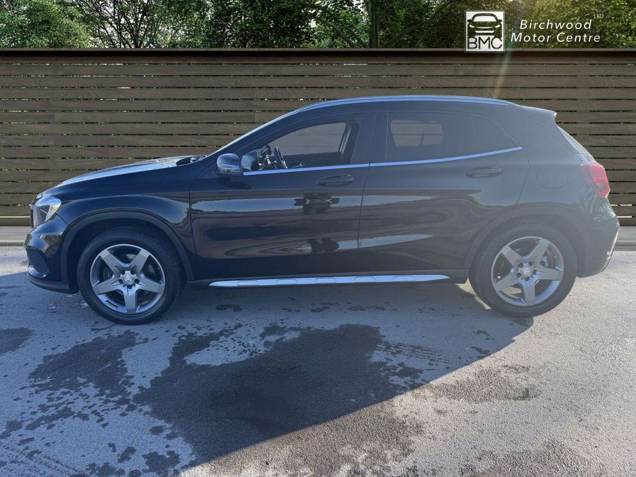 A 2016 MERCEDES-BENZ GLA 2.1 GLA220d AMG Line SUV 5dr Diesel 7G-DCT 4MATIC Euro 6 (s/s) (177 ps) SER A 2016 MERCEDES-BENZ GLA 2.1 GLA220d AMG Line SUV 5dr Diesel 7G-DCT 4MATIC Euro 6 (s/s) (177 ps) SER