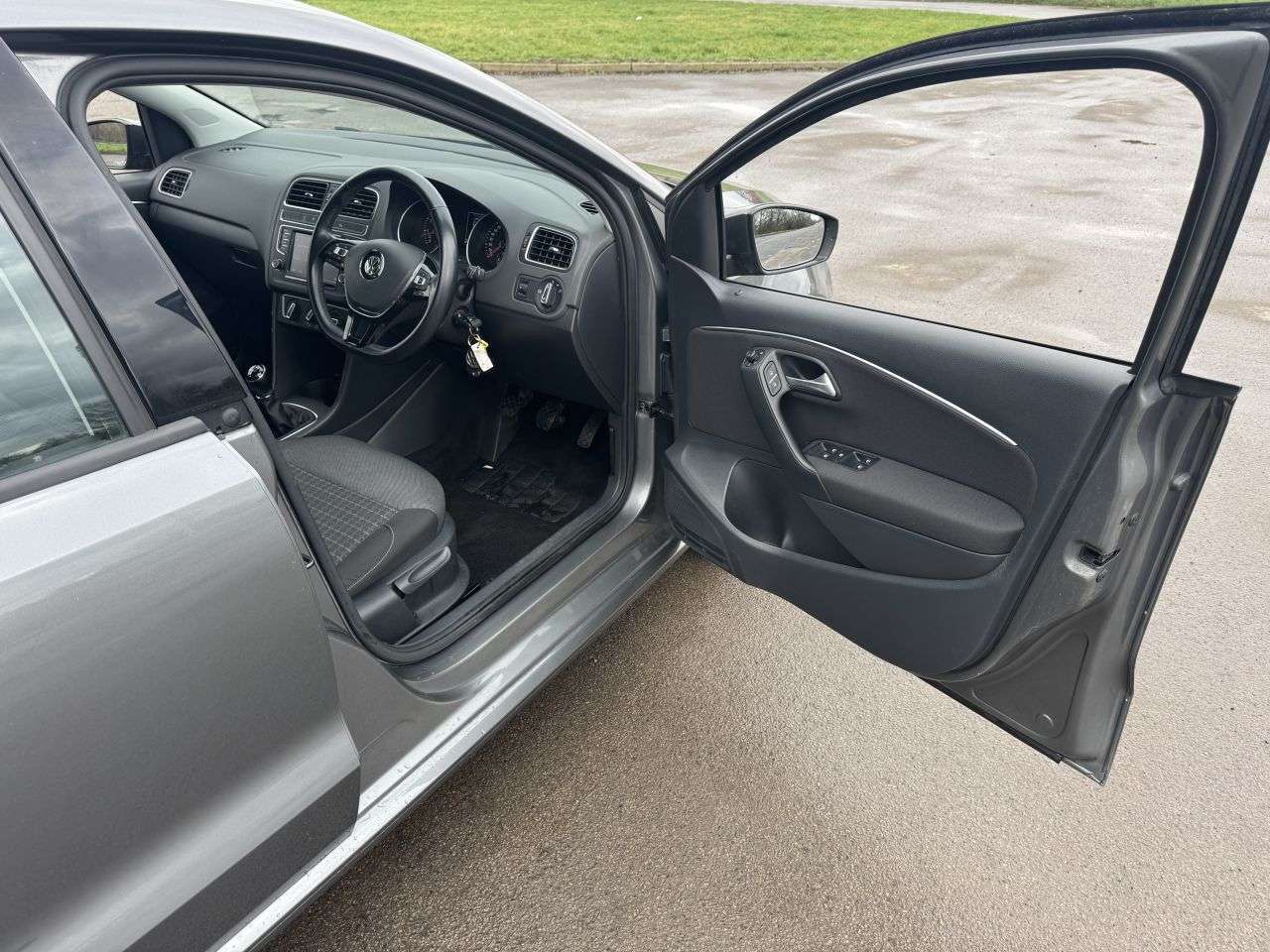 2015 VOLKSWAGEN POLO 2015 VOLKSWAGEN POLO