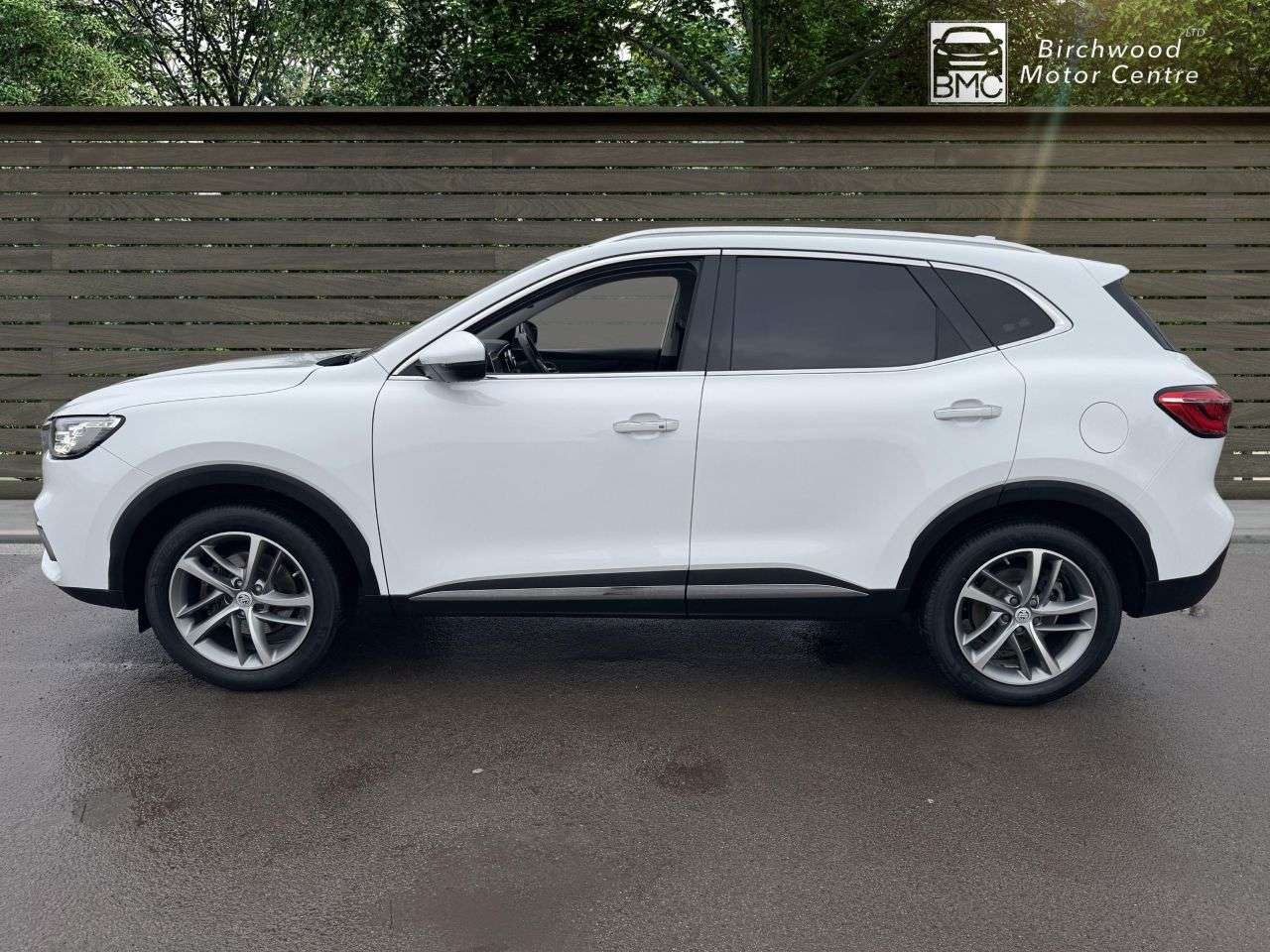 A 2023 MG MG HS 1.5 T-GDI Exclusive SUV 5dr Petrol Manual Euro 6 (s/s) (162 ps) FULL SERVIC A 2023 MG MG HS 1.5 T-GDI Exclusive SUV 5dr Petrol Manual Euro 6 (s/s) (162 ps) FULL SERVIC