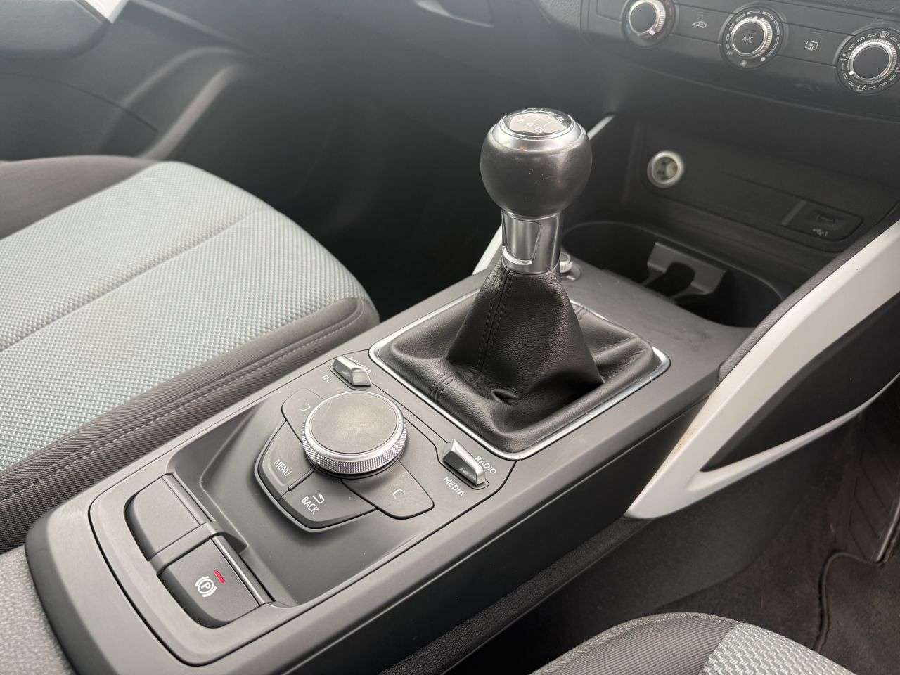 2017 AUDI Q2 2017 AUDI Q2