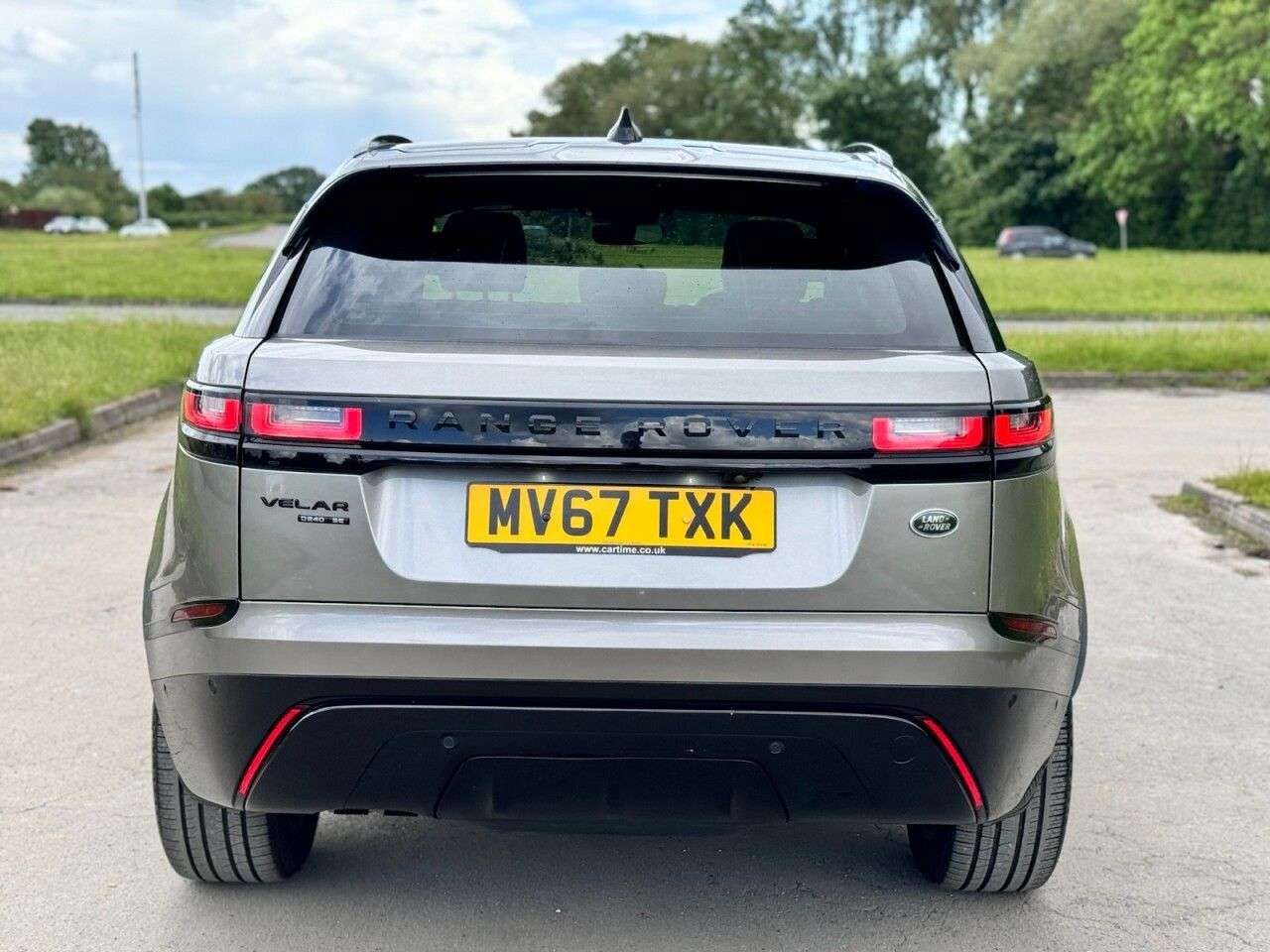 2017 LAND ROVER RANGE ROVER VELAR 2017 LAND ROVER RANGE ROVER VELAR