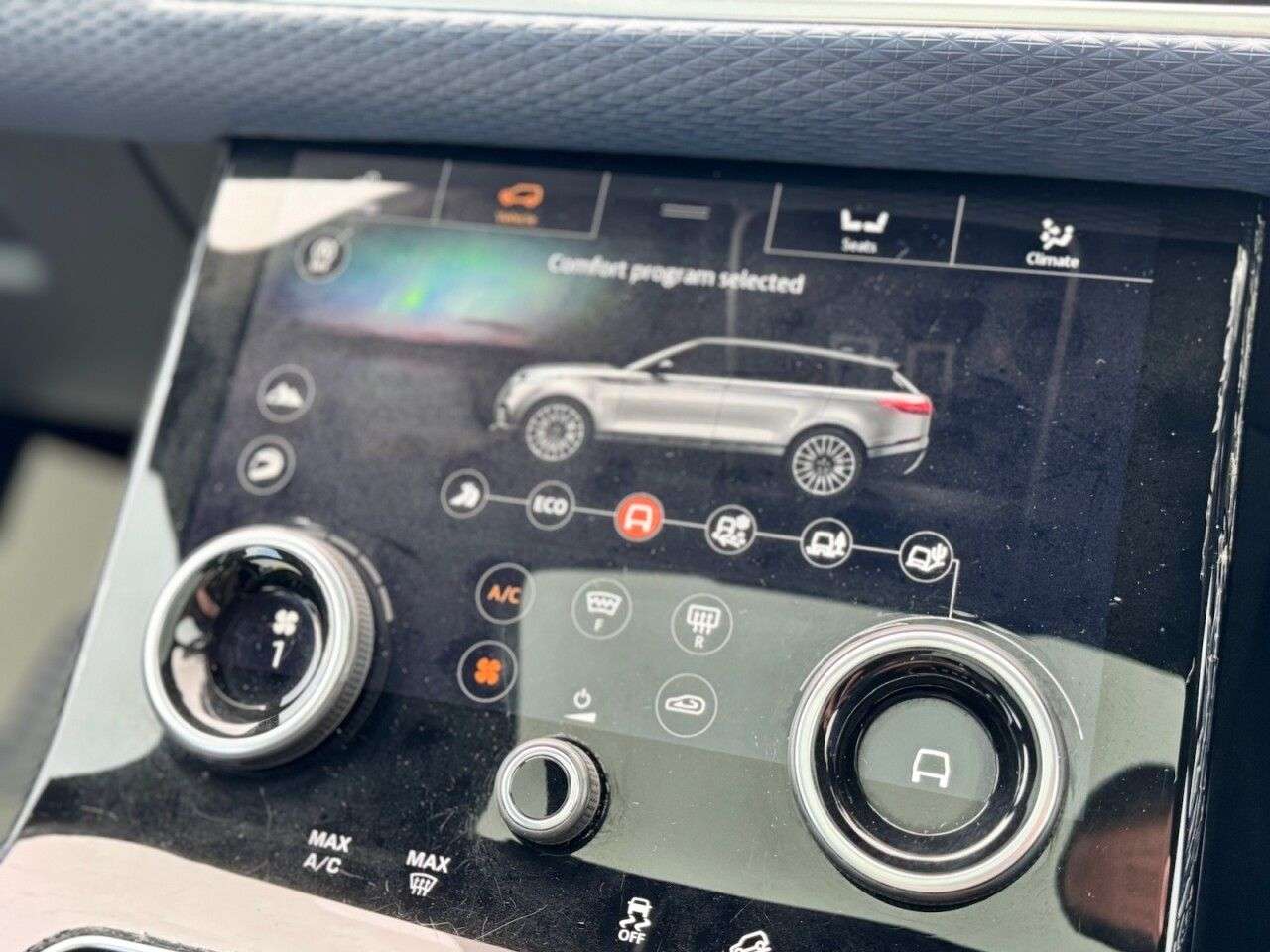 2017 LAND ROVER RANGE ROVER VELAR 2017 LAND ROVER RANGE ROVER VELAR