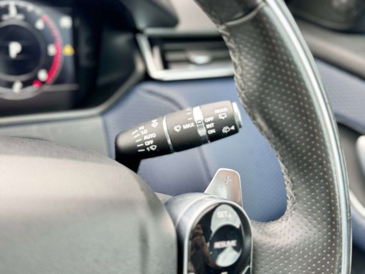 2017 LAND ROVER RANGE ROVER VELAR 2017 LAND ROVER RANGE ROVER VELAR