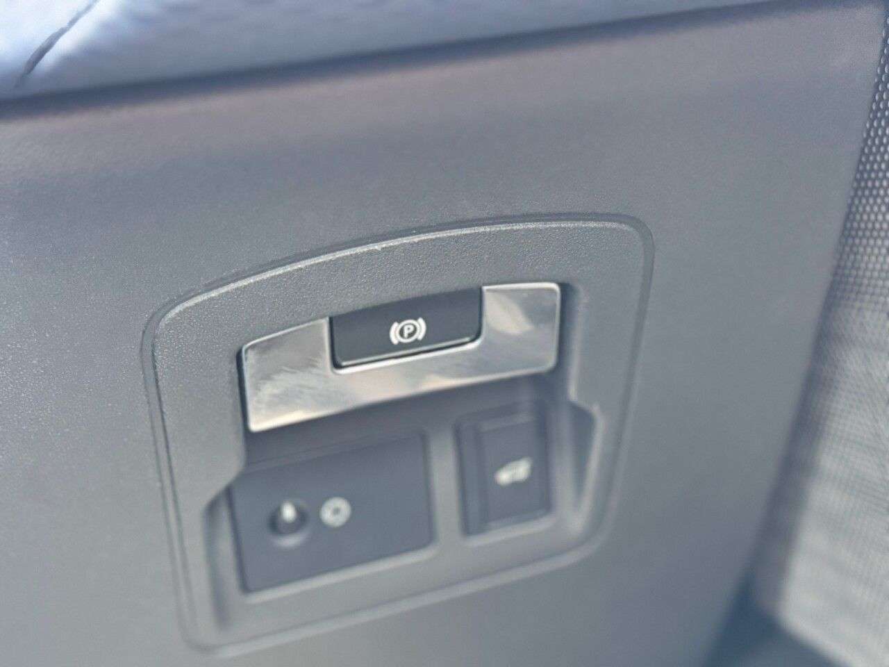 2017 LAND ROVER RANGE ROVER VELAR 2017 LAND ROVER RANGE ROVER VELAR