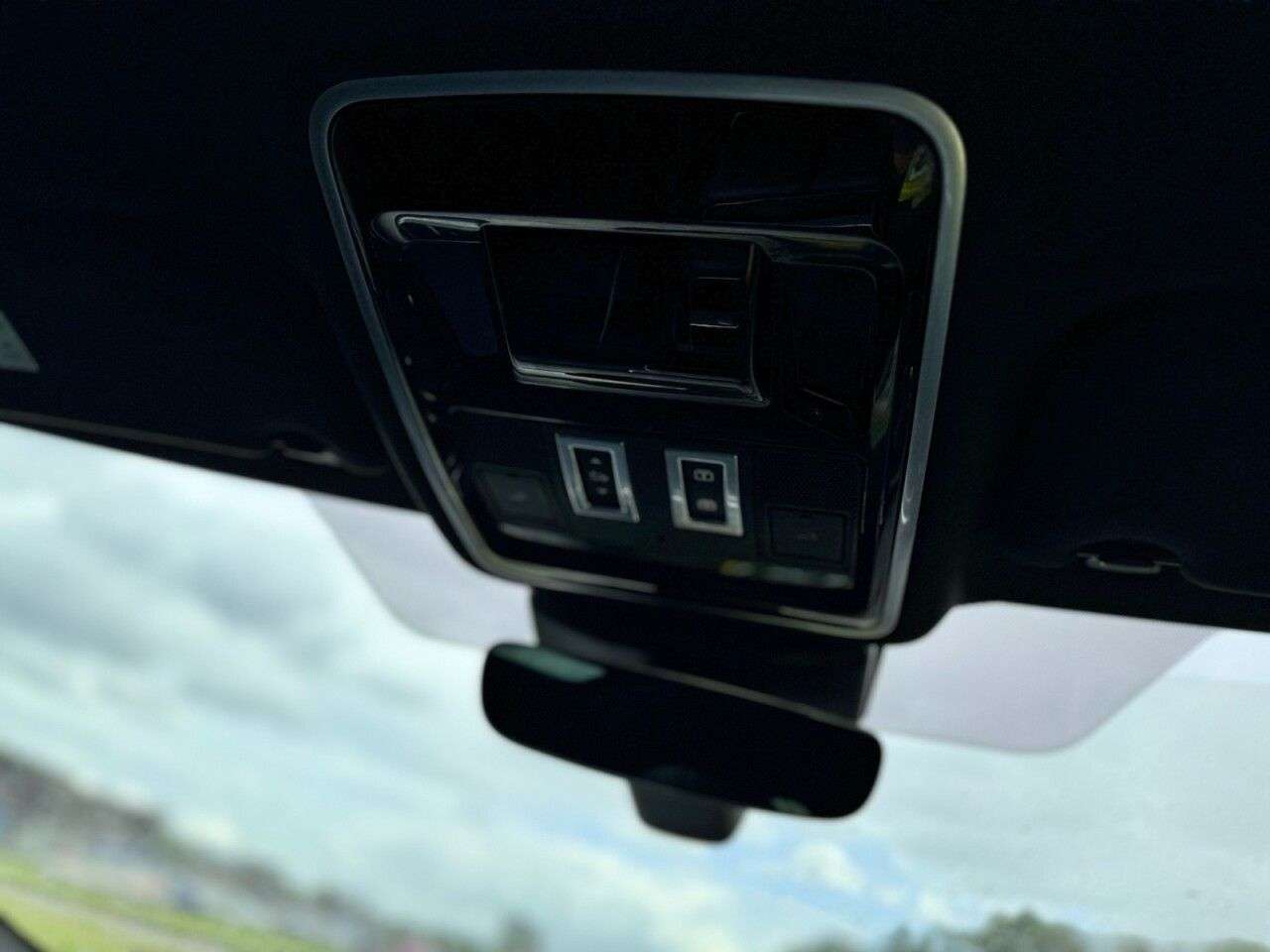 2017 LAND ROVER RANGE ROVER VELAR 2017 LAND ROVER RANGE ROVER VELAR