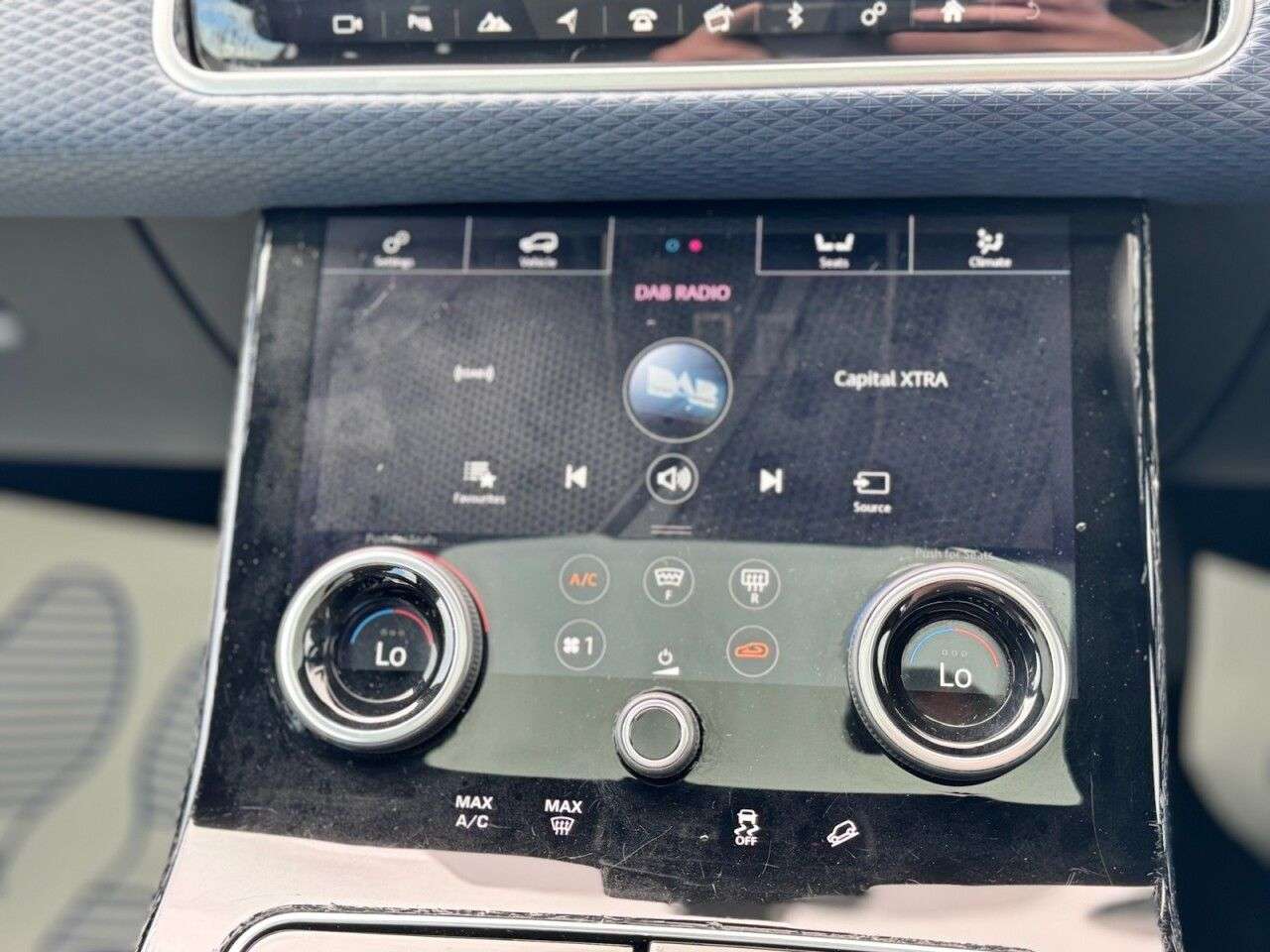 2017 LAND ROVER RANGE ROVER VELAR 2017 LAND ROVER RANGE ROVER VELAR