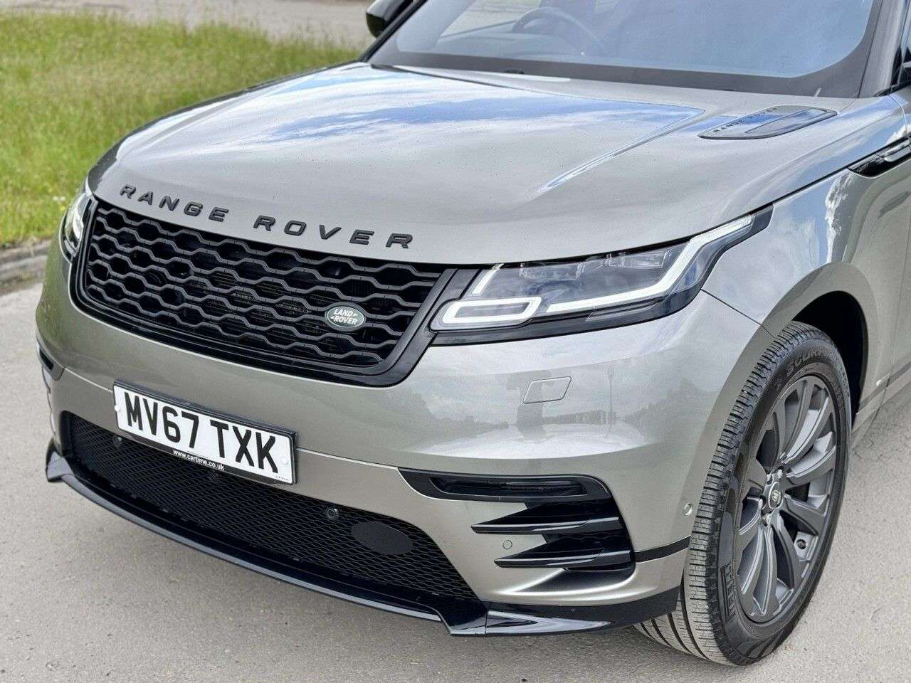 2017 LAND ROVER RANGE ROVER VELAR 2017 LAND ROVER RANGE ROVER VELAR