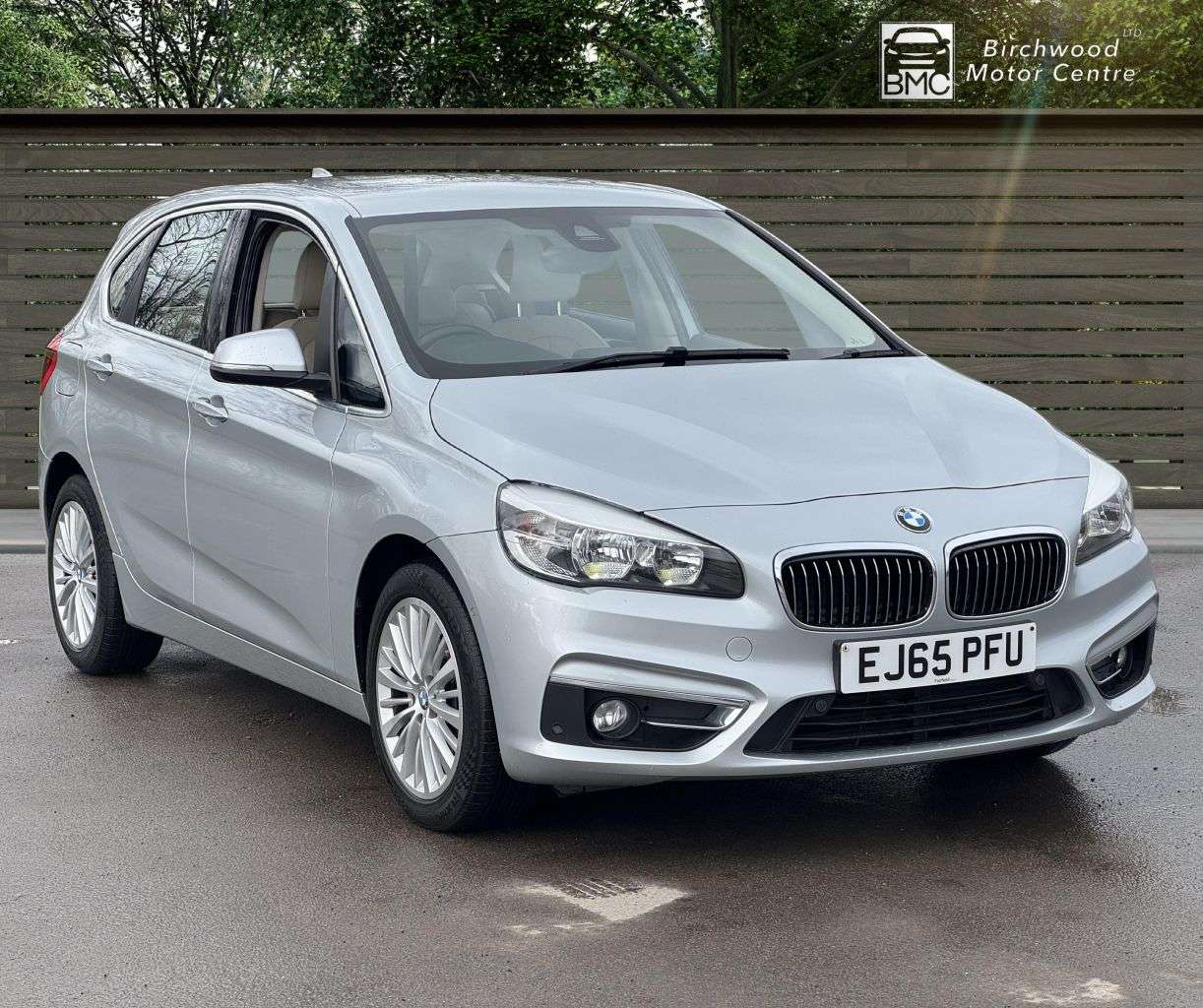 A 2015 BMW 2 SERIES ACTIVE TOURER 1.5 218i Luxury MPV 5dr Petrol Auto Euro 6 (s/s) (136 ps) SERVICE HISTORY A 2015 BMW 2 SERIES ACTIVE TOURER 1.5 218i Luxury MPV 5dr Petrol Auto Euro 6 (s/s) (136 ps) SERVICE HISTORY