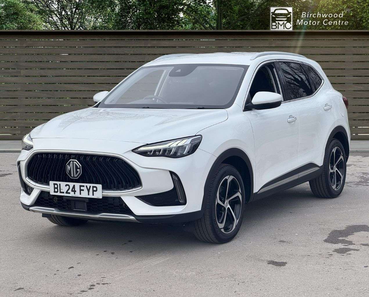 A 2024 MG MG HS 1.5 T-GDI Trophy SUV 5dr Petrol DCT Euro 6 (s/s) (162 ps) FULL SERVICE HIST A 2024 MG MG HS 1.5 T-GDI Trophy SUV 5dr Petrol DCT Euro 6 (s/s) (162 ps) FULL SERVICE HIST