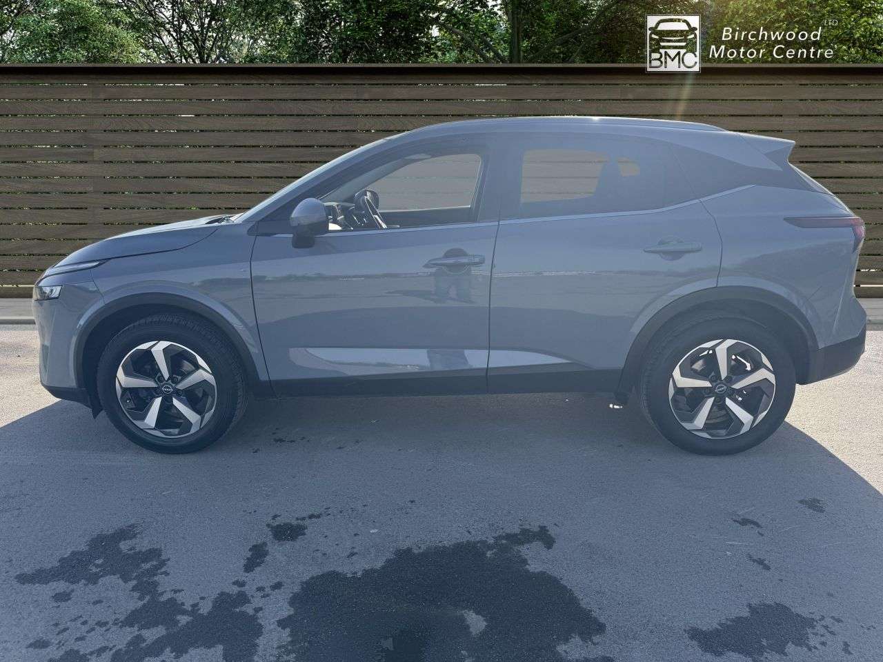 A 2023 NISSAN QASHQAI 1.3 DIG-T MHEV N-Connecta SUV 5dr Petrol Hybrid XTRON Euro 6 (s/s) (158 ps) A 2023 NISSAN QASHQAI 1.3 DIG-T MHEV N-Connecta SUV 5dr Petrol Hybrid XTRON Euro 6 (s/s) (158 ps)