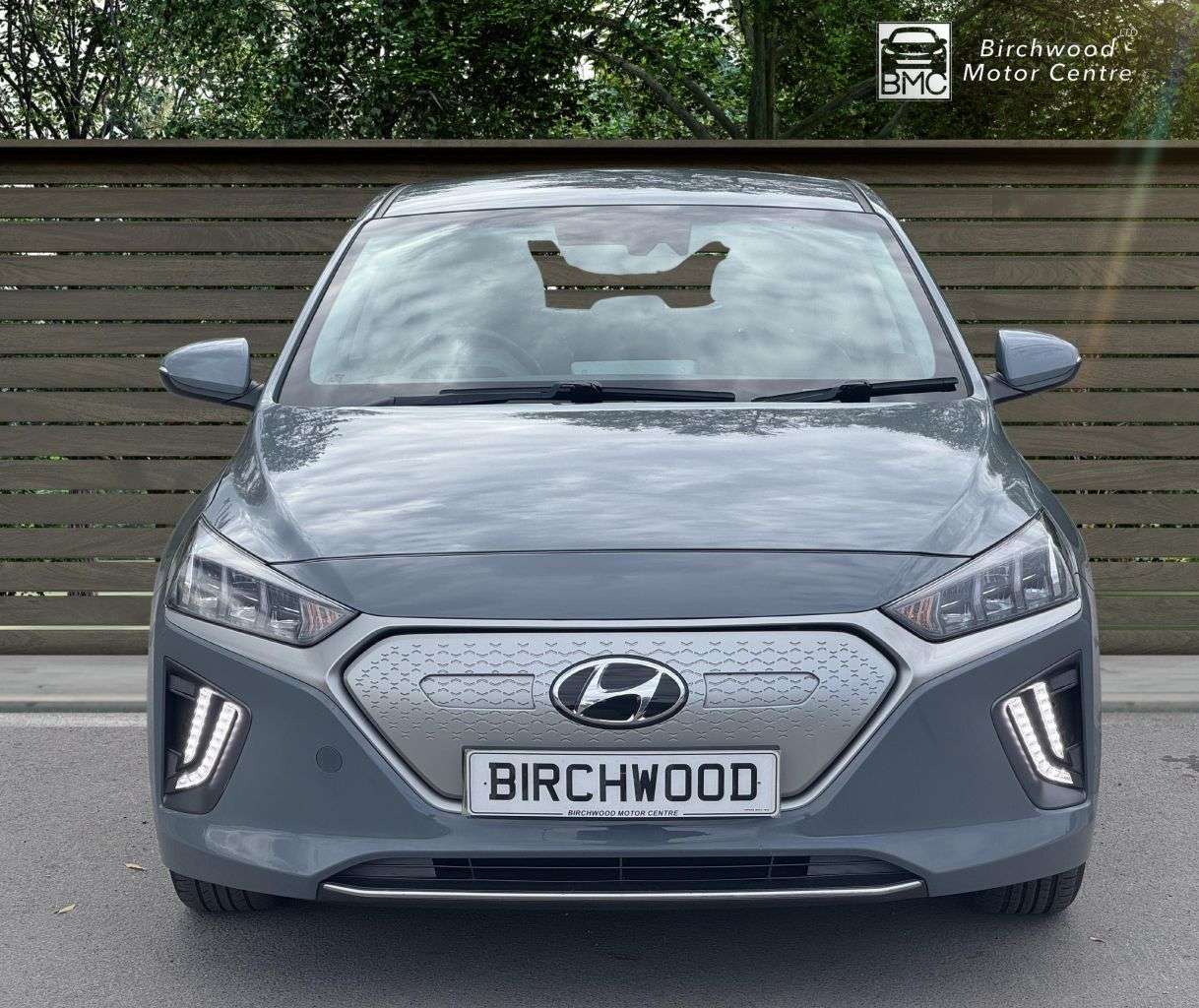 A 0 HYUNDAI IONIQ 38.3kWh Premium Hatchback 5dr Electric Auto (136 ps) A 0 HYUNDAI IONIQ 38.3kWh Premium Hatchback 5dr Electric Auto (136 ps)