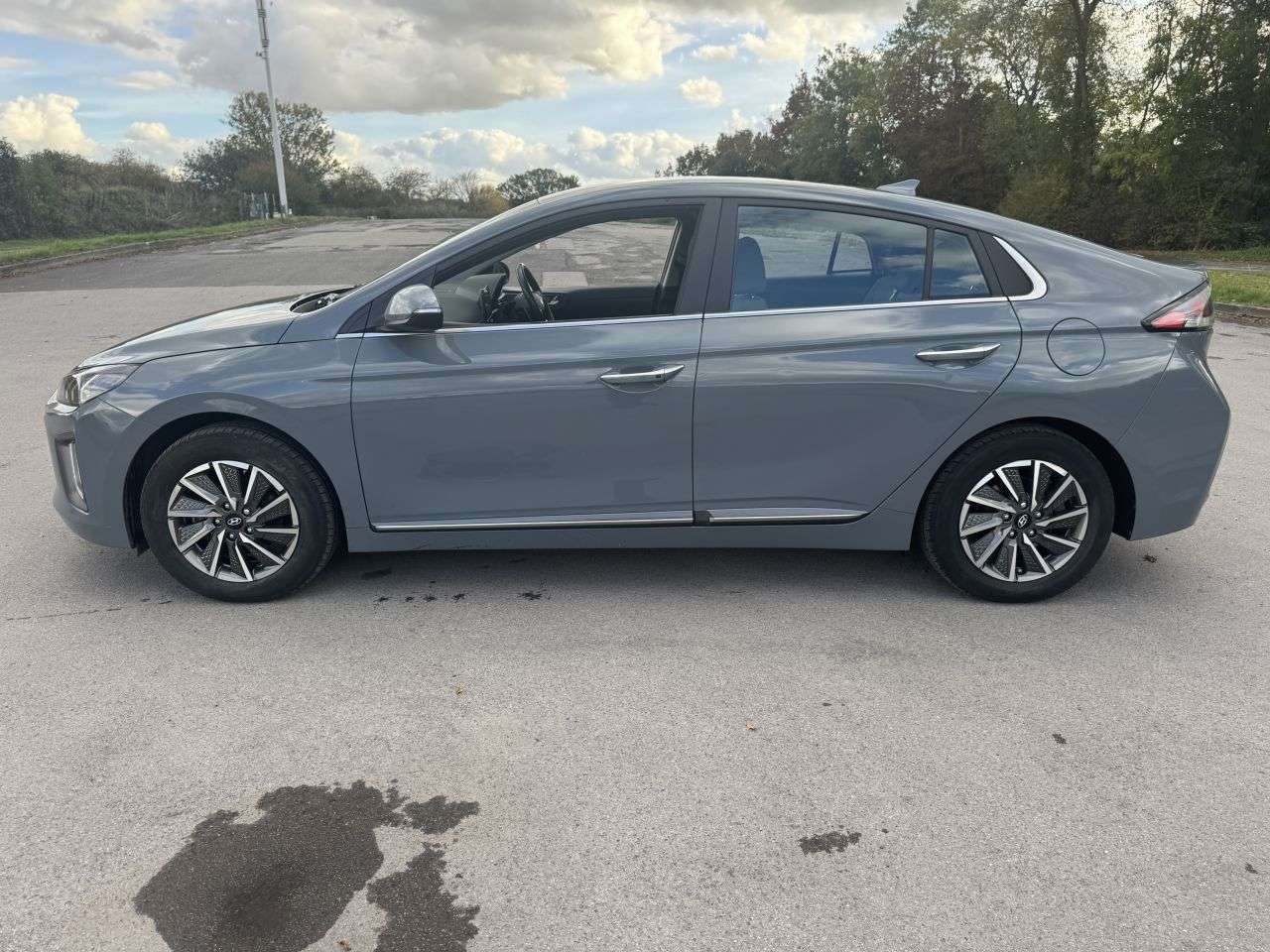 0 HYUNDAI IONIQ 0 HYUNDAI IONIQ