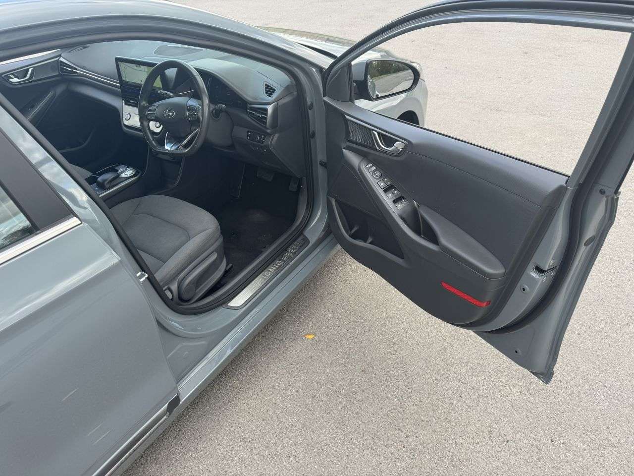 0 HYUNDAI IONIQ 0 HYUNDAI IONIQ