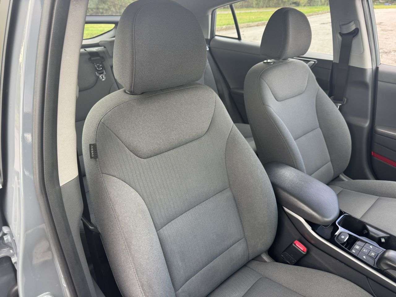 0 HYUNDAI IONIQ 0 HYUNDAI IONIQ