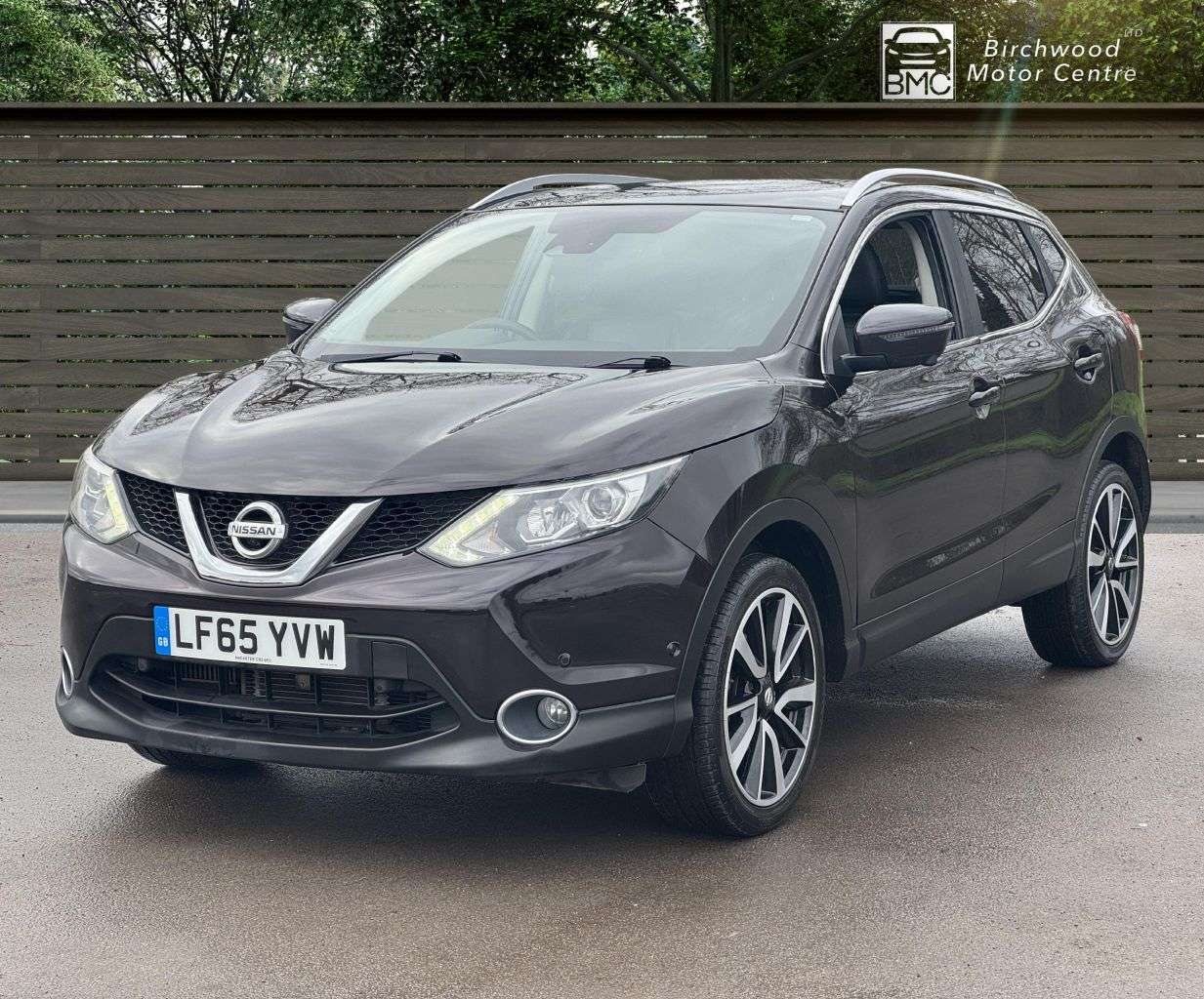 A 2015 NISSAN QASHQAI 1.2 DIG-T Tekna SUV 5dr Petrol XTRON 2WD Euro 6 (s/s) (115 ps) REAR SENSORS A 2015 NISSAN QASHQAI 1.2 DIG-T Tekna SUV 5dr Petrol XTRON 2WD Euro 6 (s/s) (115 ps) REAR SENSORS