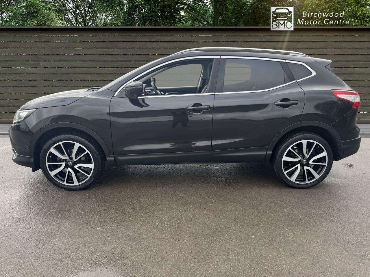 A 2015 NISSAN QASHQAI 1.2 DIG-T Tekna SUV 5dr Petrol XTRON 2WD Euro 6 (s/s) (115 ps) REAR SENSORS A 2015 NISSAN QASHQAI 1.2 DIG-T Tekna SUV 5dr Petrol XTRON 2WD Euro 6 (s/s) (115 ps) REAR SENSORS