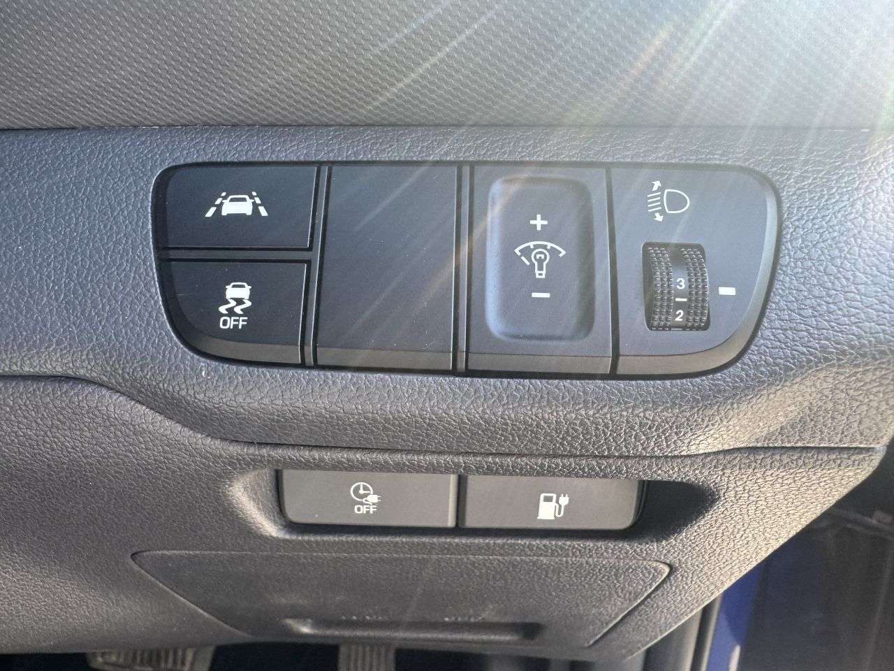 2021 HYUNDAI IONIQ 2021 HYUNDAI IONIQ