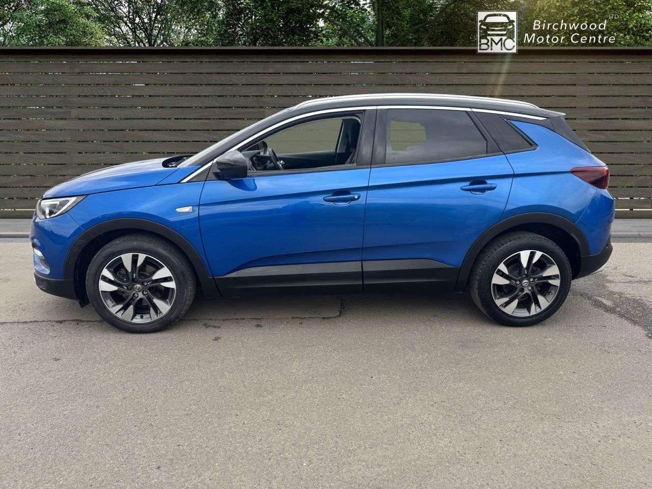 A 2020 VAUXHALL GRANDLAND X 1.2 Turbo SE Premium SUV 5dr Petrol Manual Euro 6 (s/s) (130 ps) A 2020 VAUXHALL GRANDLAND X 1.2 Turbo SE Premium SUV 5dr Petrol Manual Euro 6 (s/s) (130 ps)