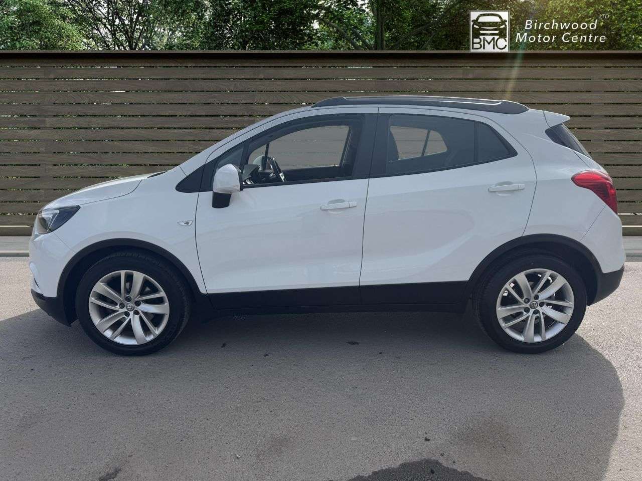 A 2018 VAUXHALL MOKKA X 1.4i Turbo Active SUV 5dr Petrol Auto Euro 6 (140 ps) A 2018 VAUXHALL MOKKA X 1.4i Turbo Active SUV 5dr Petrol Auto Euro 6 (140 ps)