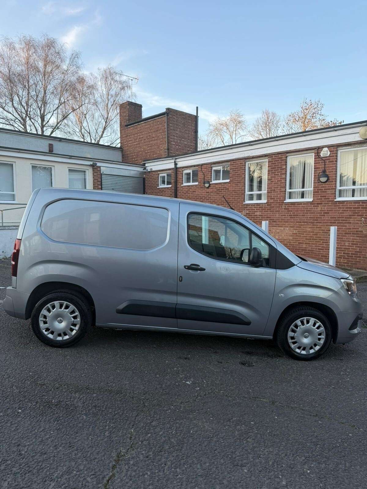 A 2019 VAUXHALL COMBO 1.2 Turbo 2000 Sportive Panel Van 4dr Petrol Manual L1 H1 Euro 6 (s/s) (110 A 2019 VAUXHALL COMBO 1.2 Turbo 2000 Sportive Panel Van 4dr Petrol Manual L1 H1 Euro 6 (s/s) (110