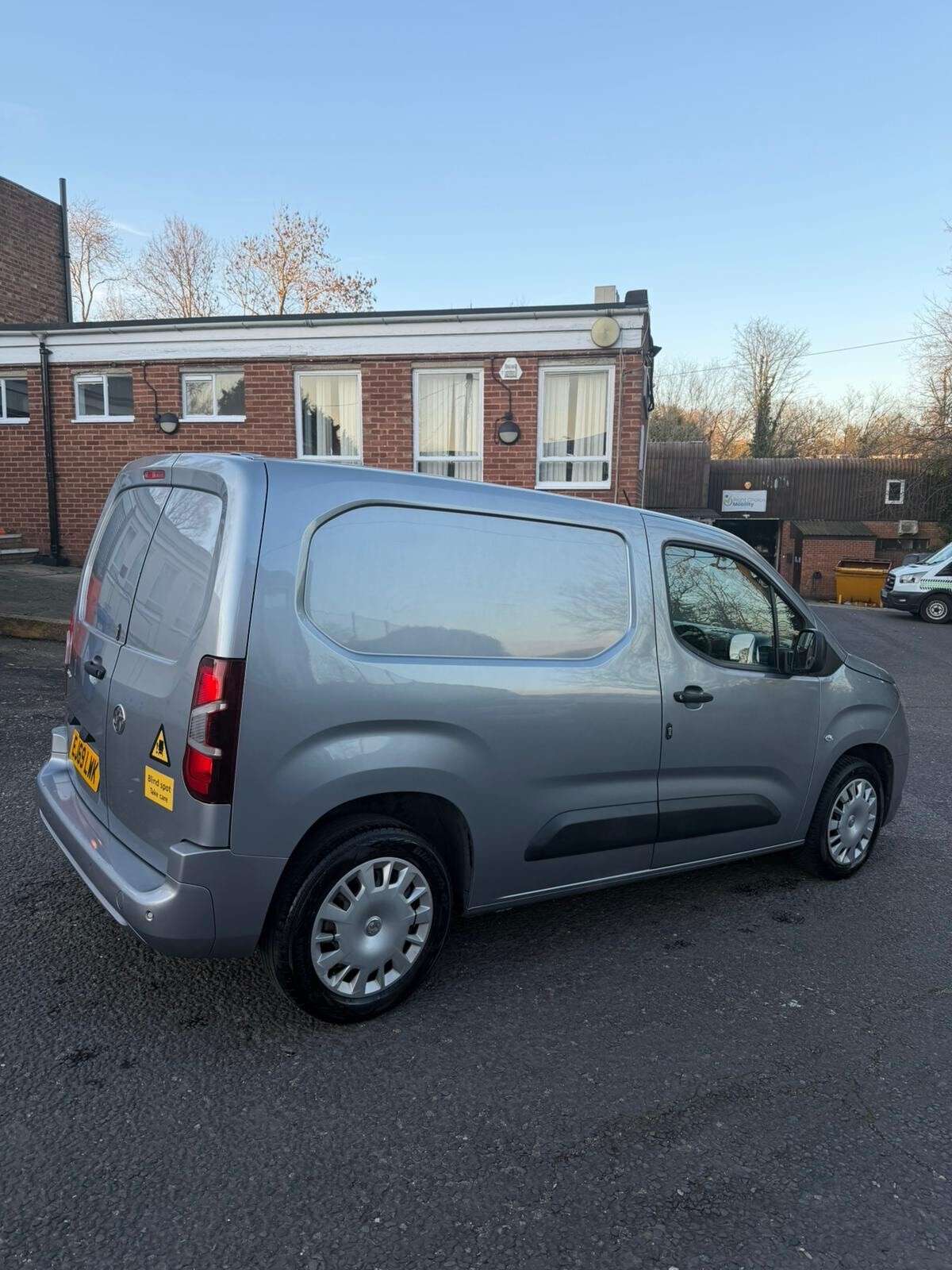 A 2019 VAUXHALL COMBO 1.2 Turbo 2000 Sportive Panel Van 4dr Petrol Manual L1 H1 Euro 6 (s/s) (110 A 2019 VAUXHALL COMBO 1.2 Turbo 2000 Sportive Panel Van 4dr Petrol Manual L1 H1 Euro 6 (s/s) (110