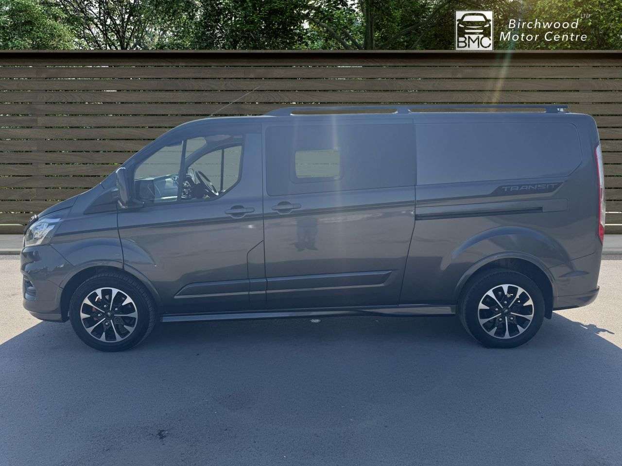 A 2021 FORD TRANSIT CUSTOM 2.0 320 EcoBlue Sport Crew Van Double Cab 5dr Diesel Manual L2 H1 Euro 6 (s A 2021 FORD TRANSIT CUSTOM 2.0 320 EcoBlue Sport Crew Van Double Cab 5dr Diesel Manual L2 H1 Euro 6 (s