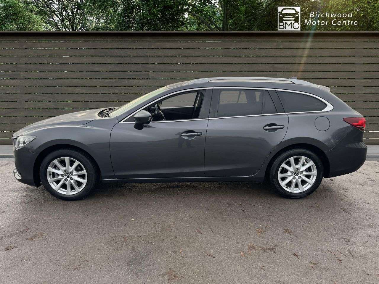 A 2016 MAZDA MAZDA6 2.2 SKYACTIV-D SE-L Nav Tourer 5dr Diesel Auto Euro 6 (s/s) (150 ps) SERVIC A 2016 MAZDA MAZDA6 2.2 SKYACTIV-D SE-L Nav Tourer 5dr Diesel Auto Euro 6 (s/s) (150 ps) SERVIC