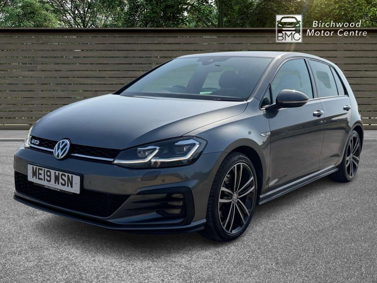 A 2019 VOLKSWAGEN GOLF 2.0 TDI GTD Hatchback 5dr Diesel DSG Euro 6 (s/s) (184 ps) SERVICE HISTORY A 2019 VOLKSWAGEN GOLF 2.0 TDI GTD Hatchback 5dr Diesel DSG Euro 6 (s/s) (184 ps) SERVICE HISTORY
