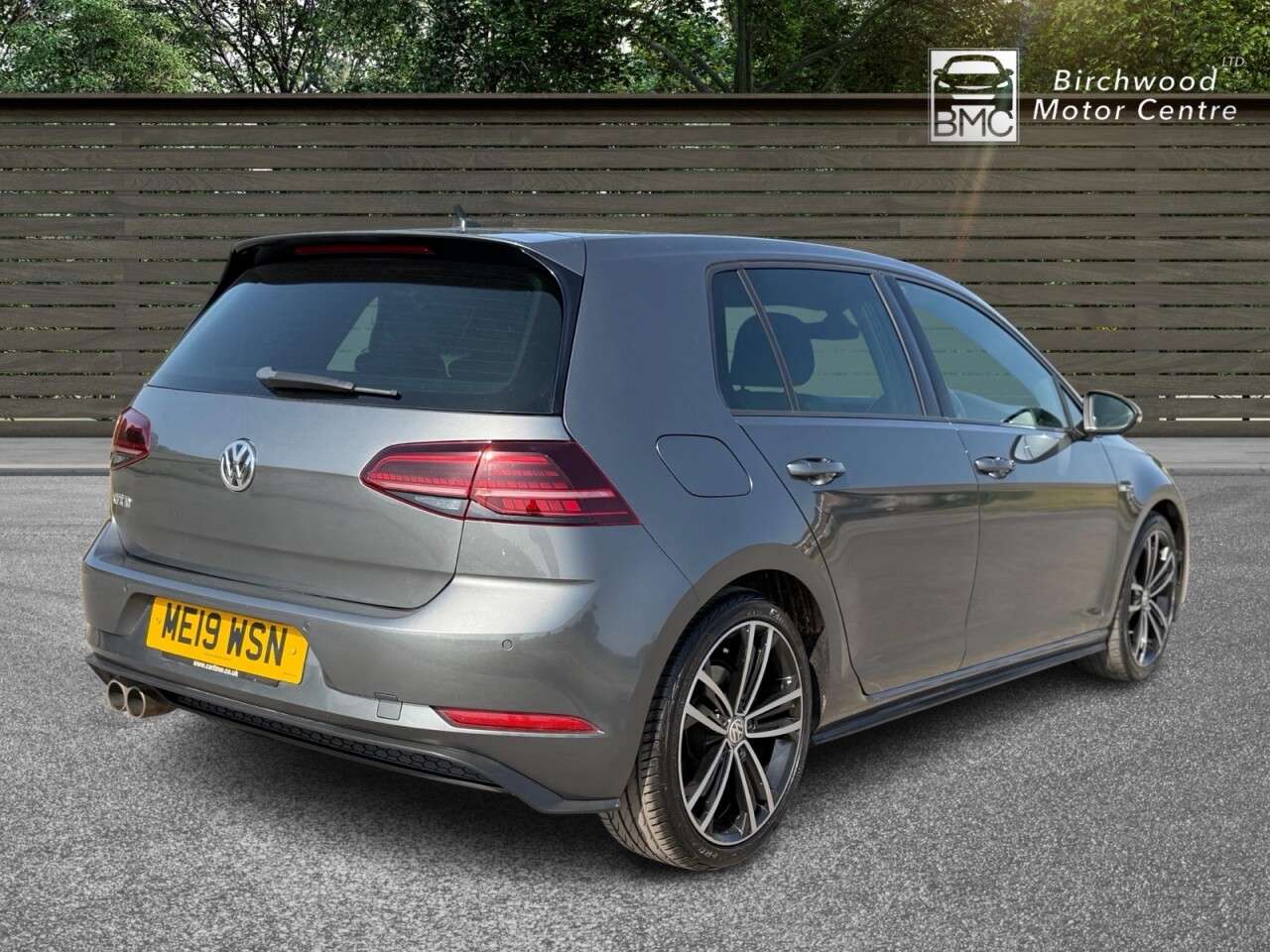 A 2019 VOLKSWAGEN GOLF 2.0 TDI GTD Hatchback 5dr Diesel DSG Euro 6 (s/s) (184 ps) SERVICE HISTORY A 2019 VOLKSWAGEN GOLF 2.0 TDI GTD Hatchback 5dr Diesel DSG Euro 6 (s/s) (184 ps) SERVICE HISTORY