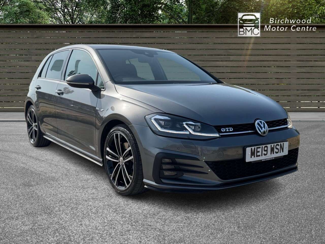 A 2019 VOLKSWAGEN GOLF 2.0 TDI GTD Hatchback 5dr Diesel DSG Euro 6 (s/s) (184 ps) SERVICE HISTORY A 2019 VOLKSWAGEN GOLF 2.0 TDI GTD Hatchback 5dr Diesel DSG Euro 6 (s/s) (184 ps) SERVICE HISTORY