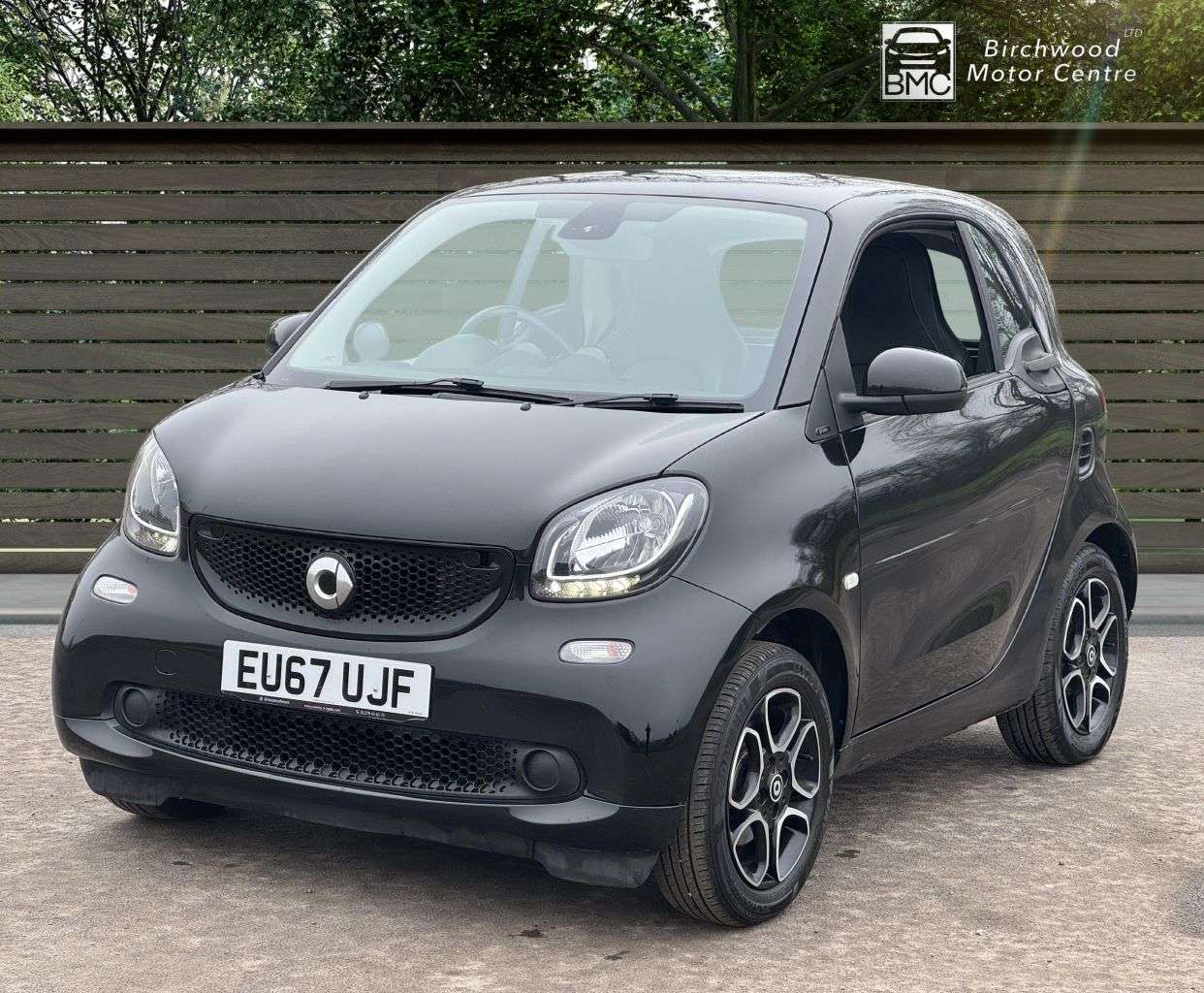 A 2017 SMART FORTWO 0.9T Prime (Premium) Coupe 2dr Petrol Twinamic Euro 6 (s/s) (90 ps) REVERSE A 2017 SMART FORTWO 0.9T Prime (Premium) Coupe 2dr Petrol Twinamic Euro 6 (s/s) (90 ps) REVERSE