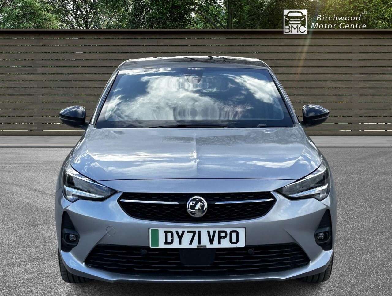 A 2021 VAUXHALL CORSA ELECTRIC 50kWh SRi Nav Premium Hatchback 5dr Electric Auto (7.4Kw Charger) (136 ps) A 2021 VAUXHALL CORSA ELECTRIC 50kWh SRi Nav Premium Hatchback 5dr Electric Auto (7.4Kw Charger) (136 ps)