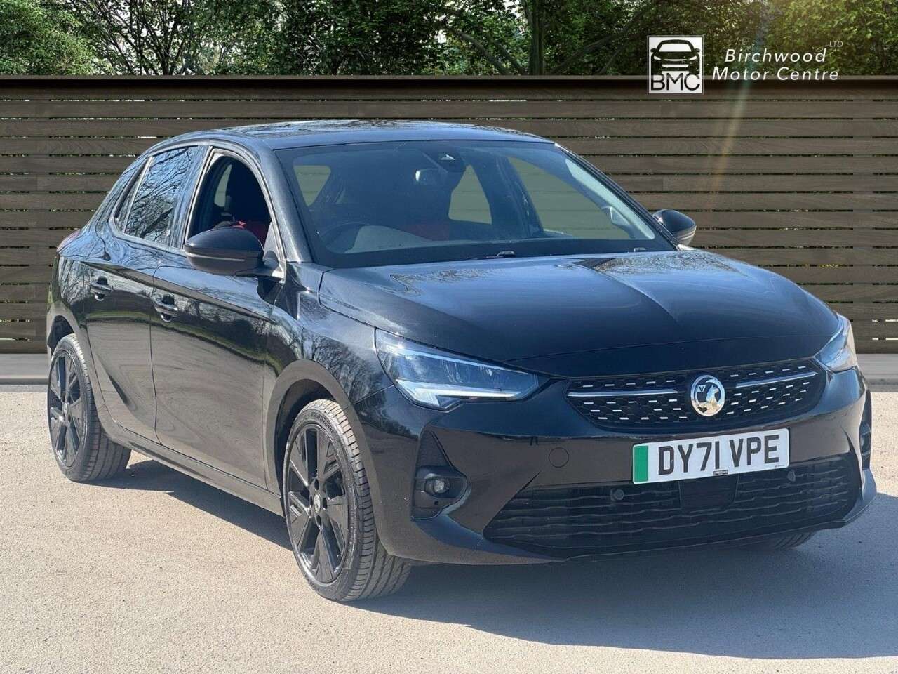 A 2021 VAUXHALL CORSA ELECTRIC 50kWh SRi Nav Premium Hatchback 5dr Electric Auto (7.4Kw Charger) (136 ps) A 2021 VAUXHALL CORSA ELECTRIC 50kWh SRi Nav Premium Hatchback 5dr Electric Auto (7.4Kw Charger) (136 ps)