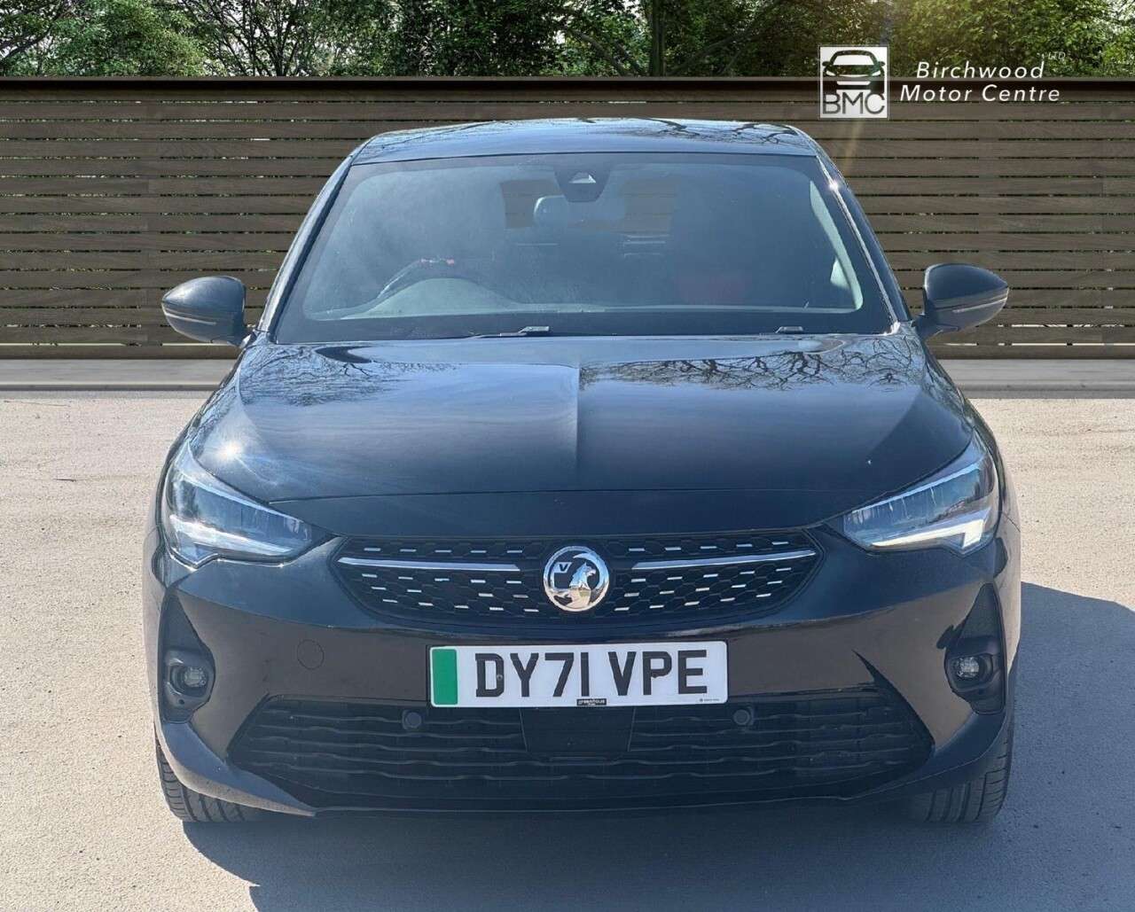 A 2021 VAUXHALL CORSA ELECTRIC 50kWh SRi Nav Premium Hatchback 5dr Electric Auto (7.4Kw Charger) (136 ps) A 2021 VAUXHALL CORSA ELECTRIC 50kWh SRi Nav Premium Hatchback 5dr Electric Auto (7.4Kw Charger) (136 ps)