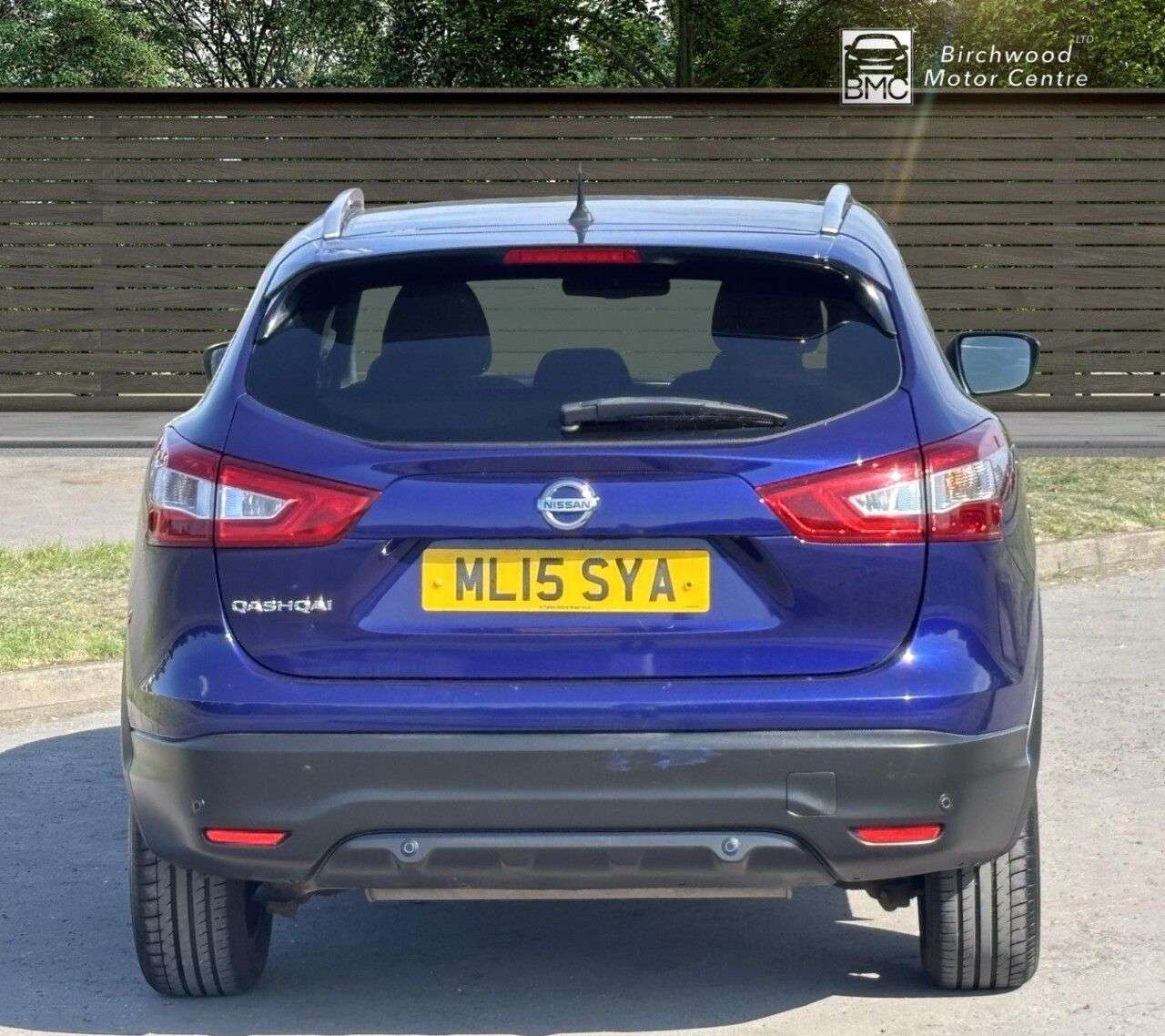 A 2015 NISSAN QASHQAI 1.2 DIG-T n-tec+ SUV 5dr Petrol Manual 2WD Euro 5 (s/s) (115 ps) A 2015 NISSAN QASHQAI 1.2 DIG-T n-tec+ SUV 5dr Petrol Manual 2WD Euro 5 (s/s) (115 ps)