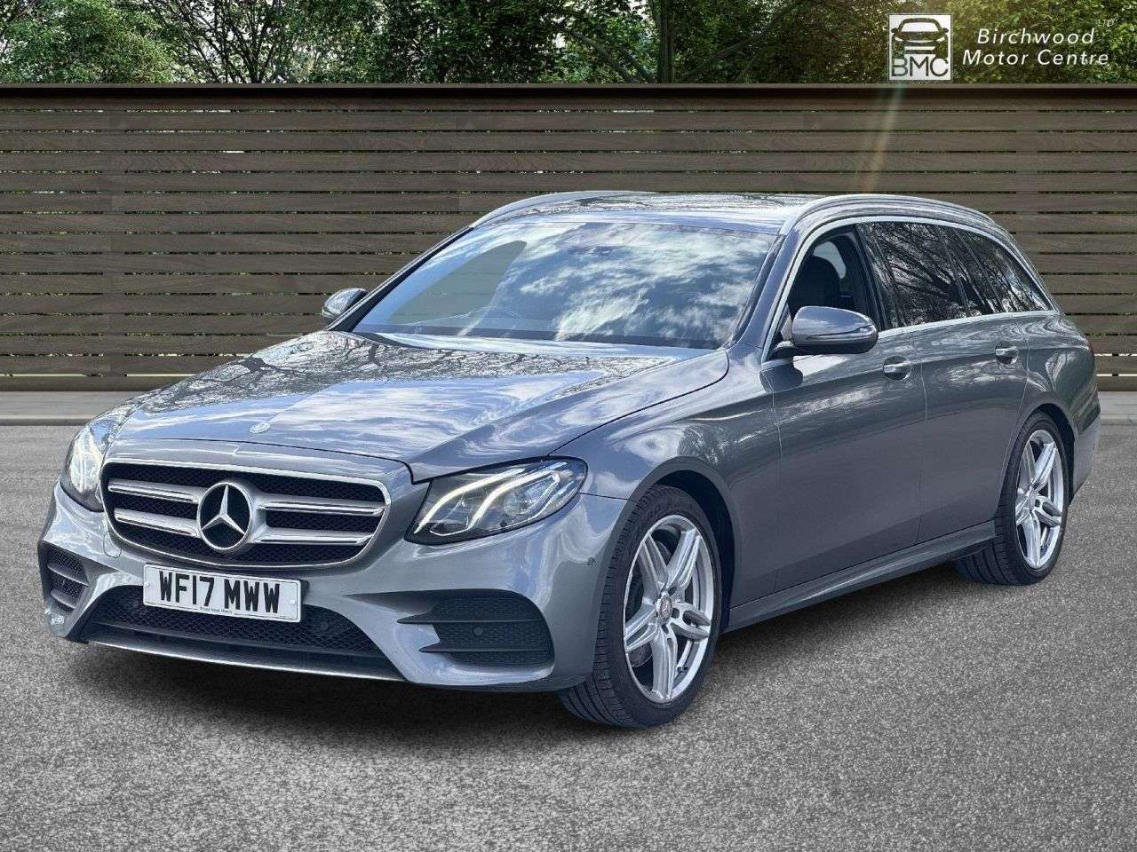 A 2017 MERCEDES-BENZ E-CLASS 2.0 E220d AMG Line Estate 5dr Diesel G-Tronic+ Euro 6 (s/s) (194 ps) SERVIC A 2017 MERCEDES-BENZ E-CLASS 2.0 E220d AMG Line Estate 5dr Diesel G-Tronic+ Euro 6 (s/s) (194 ps) SERVIC