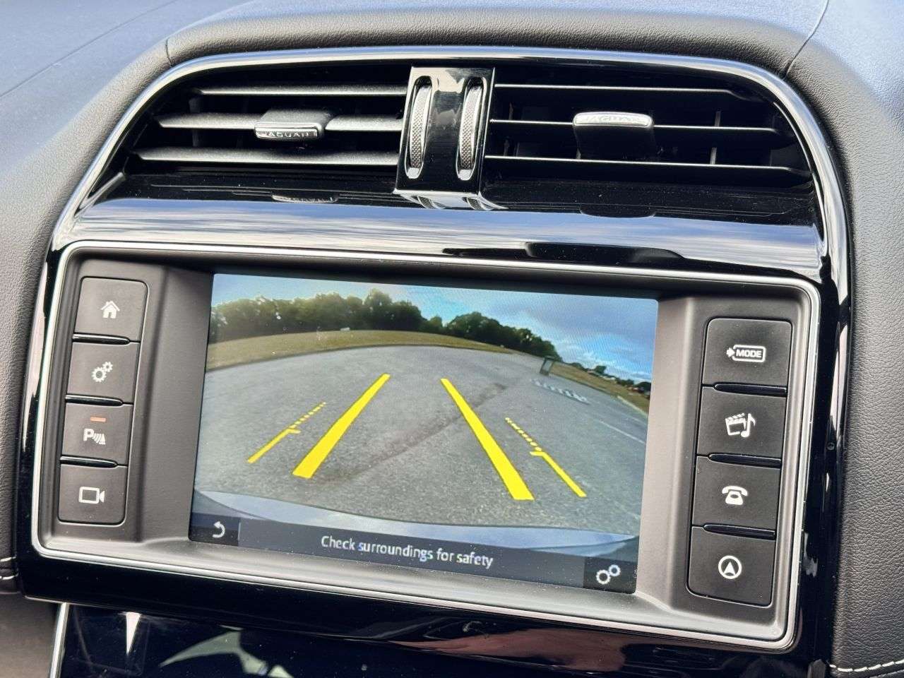 2016 JAGUAR XE 2016 JAGUAR XE