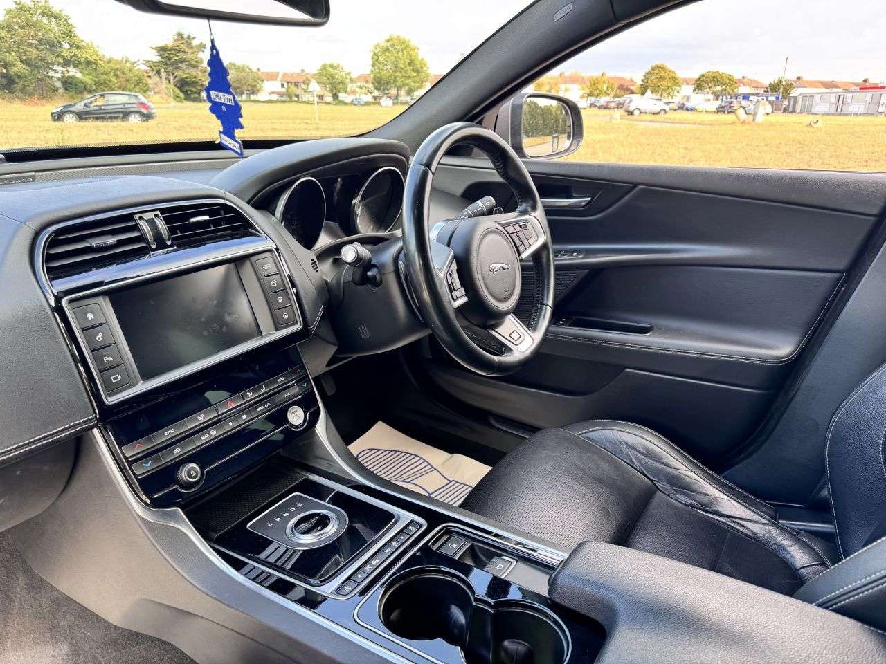 2016 JAGUAR XE 2016 JAGUAR XE