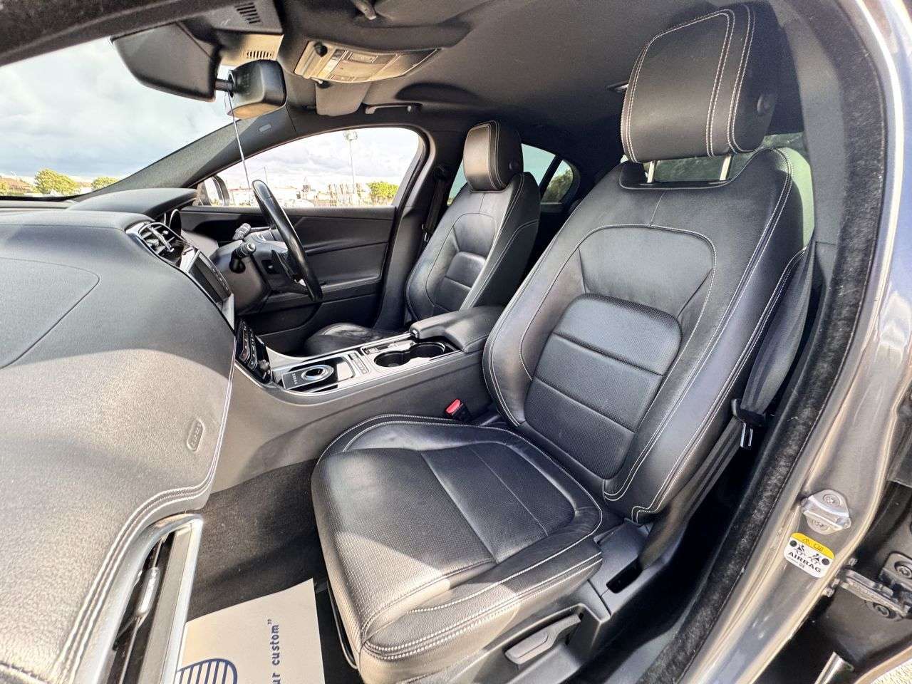 2016 JAGUAR XE 2016 JAGUAR XE