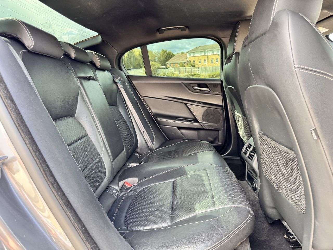 2016 JAGUAR XE 2016 JAGUAR XE